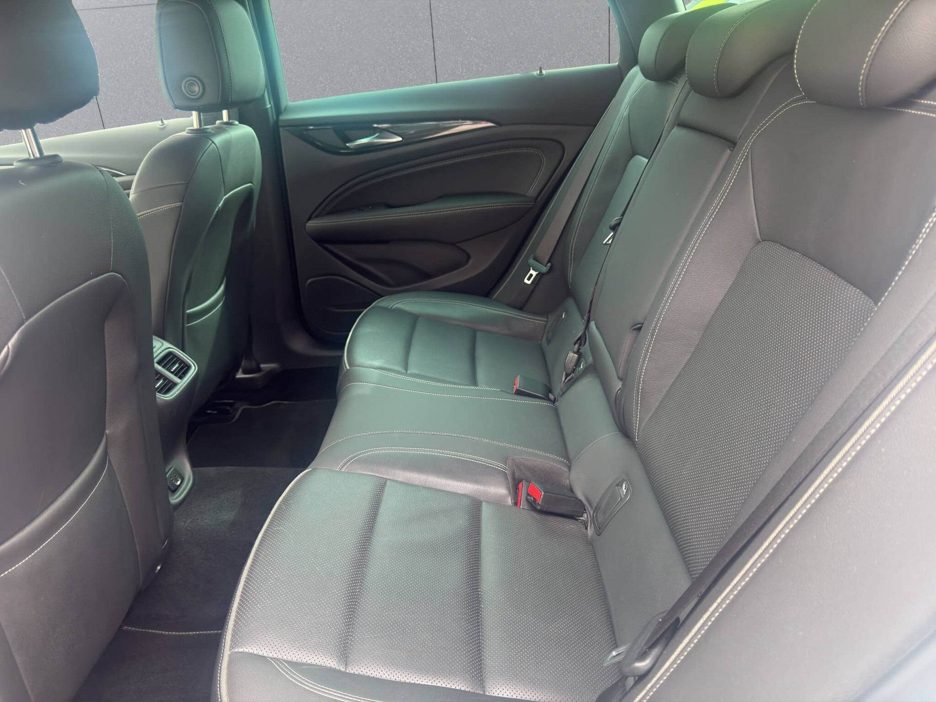 OPEL Insignia 2.0 T Sports Tourer Excellence 4WD Automat.-image-7