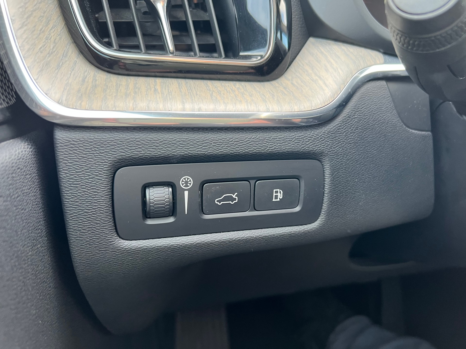 VOLVO XC60 T8 eAWD Inscription Geartronic-image-16