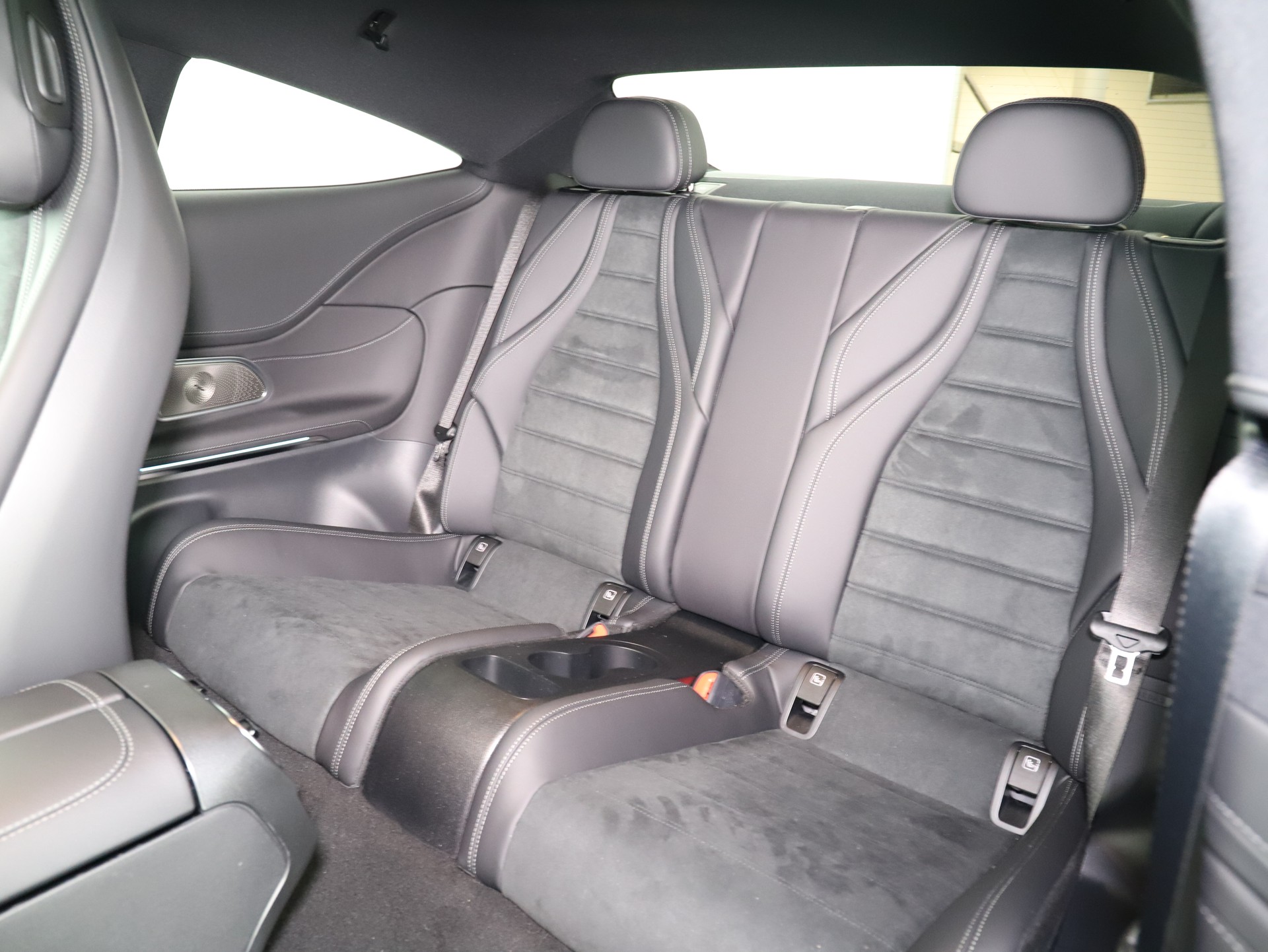 MERCEDES-BENZ CLE 200 Coupé 4M 9G-T-image-10