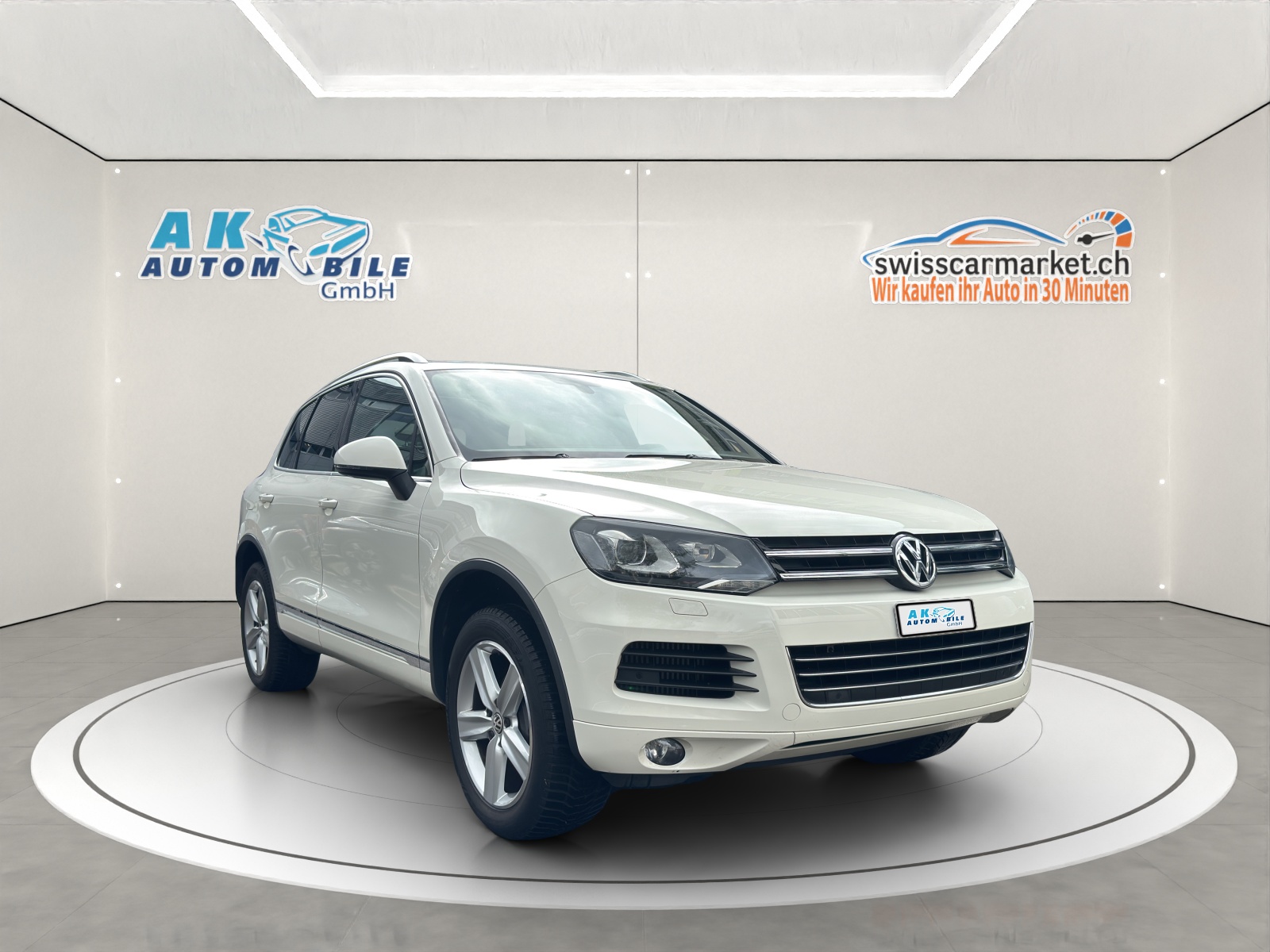 VW Touareg 3.0 TDI BlueMotion Technology Tiptronic-image-1