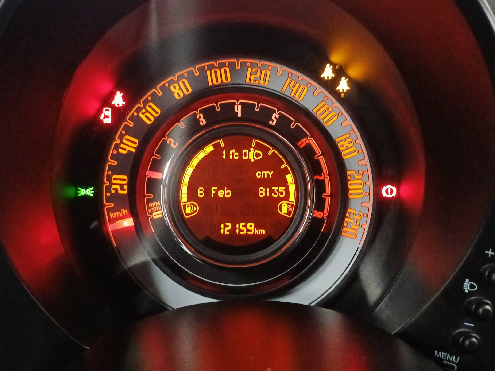 FIAT 500 C 1.0 Hybrid Cult Edition-image-10