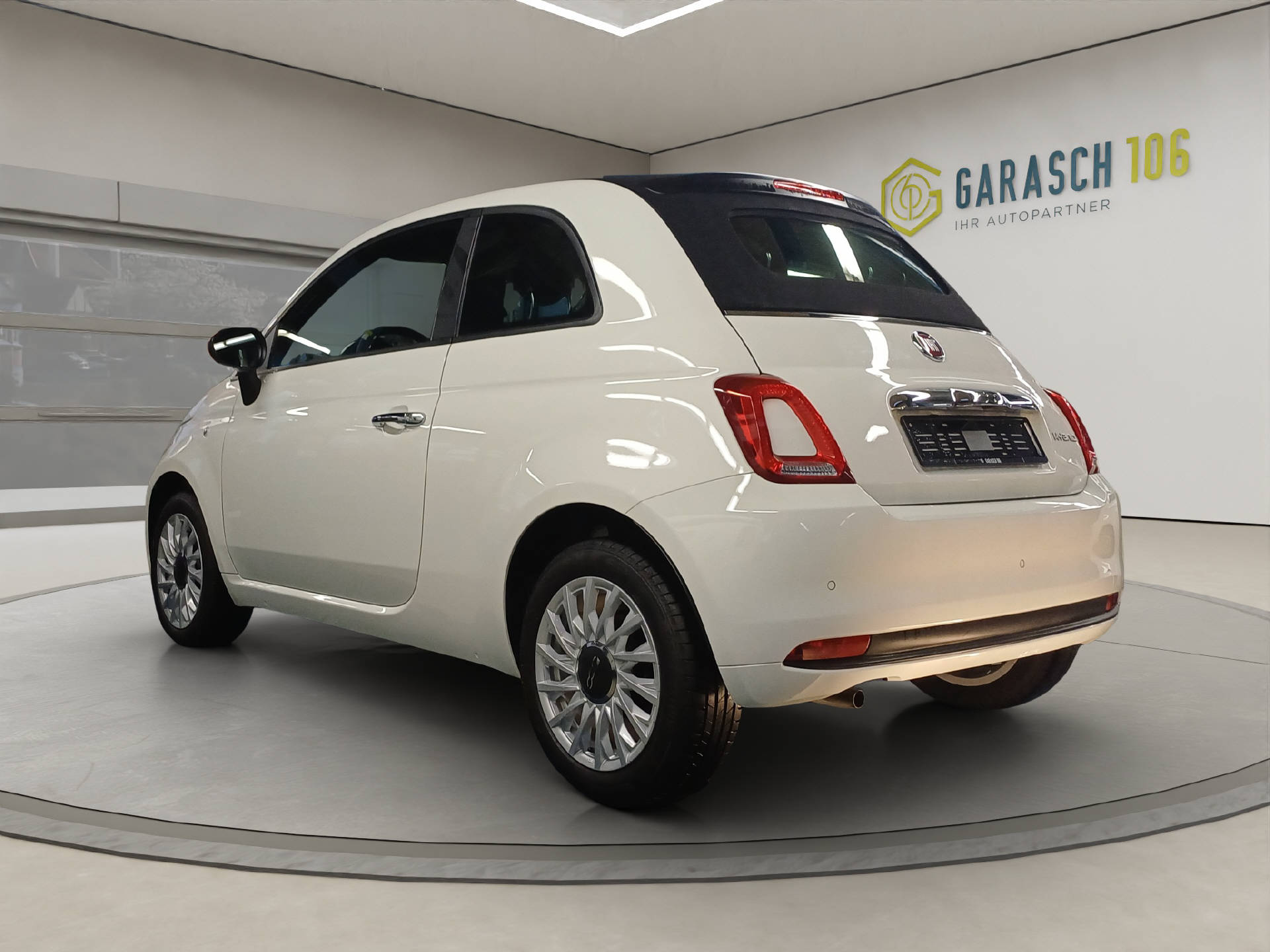 FIAT 500 C 1.0 Hybrid Cult Edition-image-3