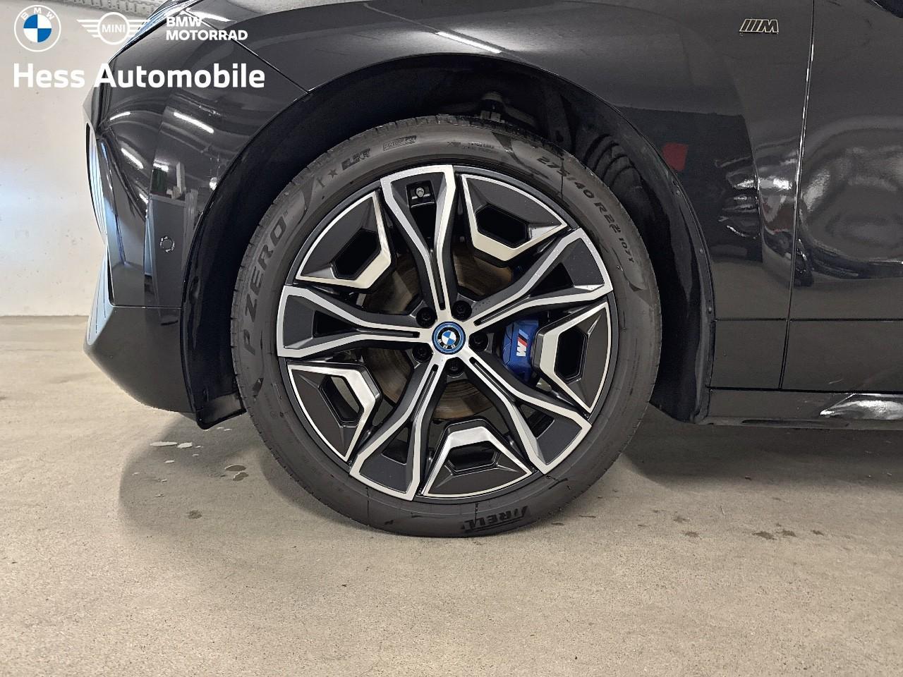 BMW iX M60-image-11