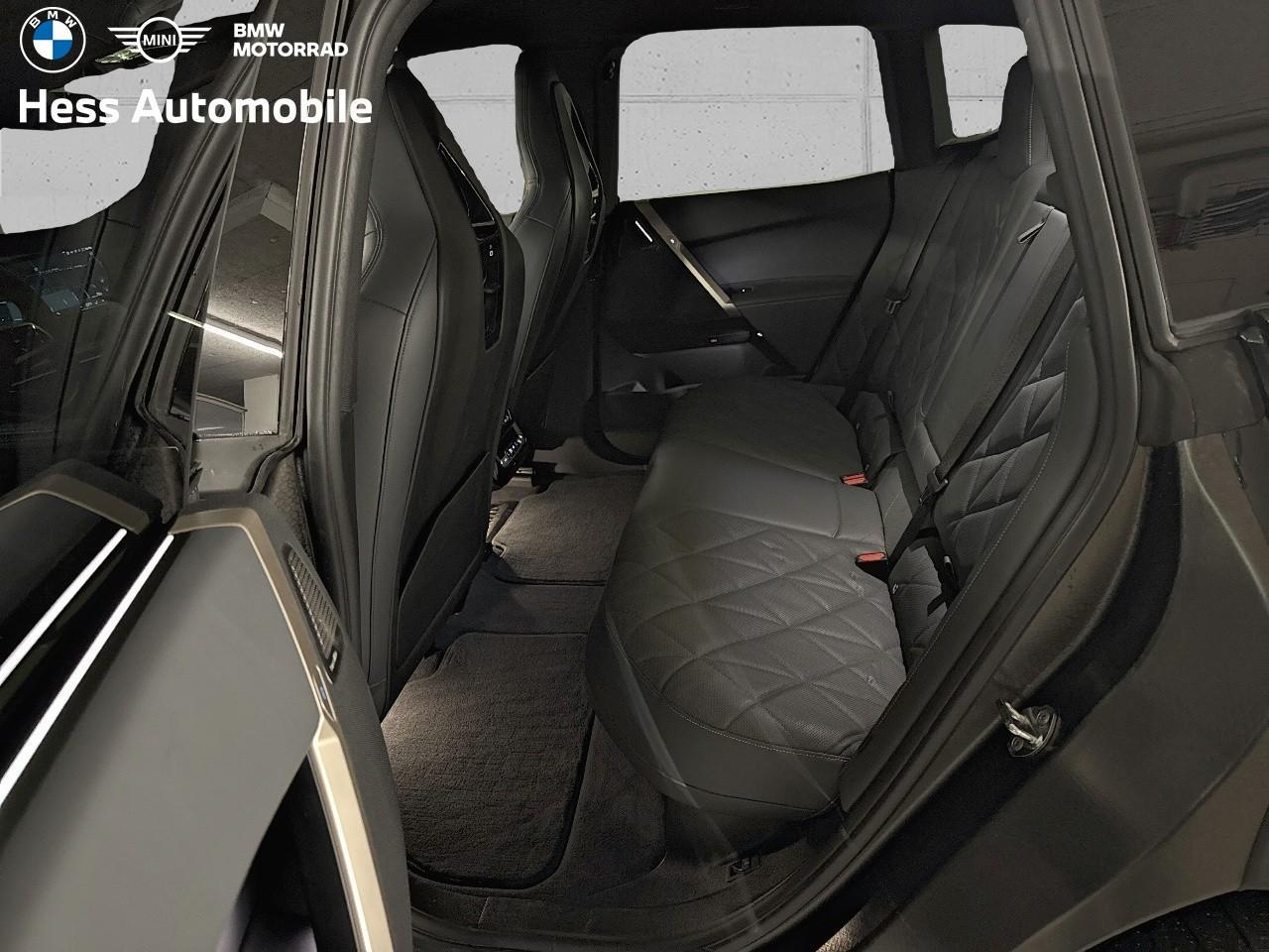 BMW iX M60-image-17