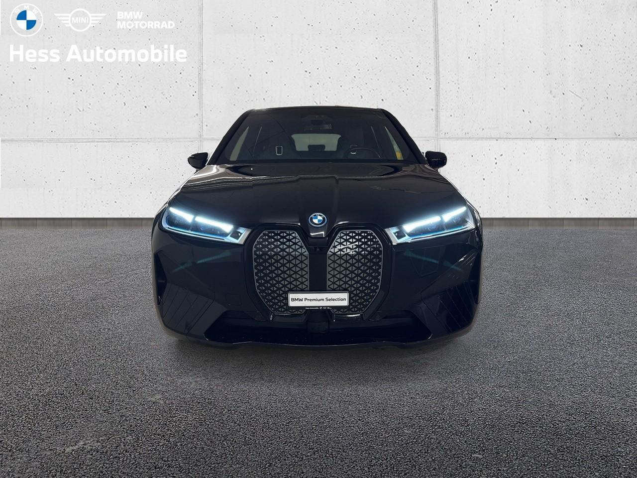 BMW iX M60-image-6