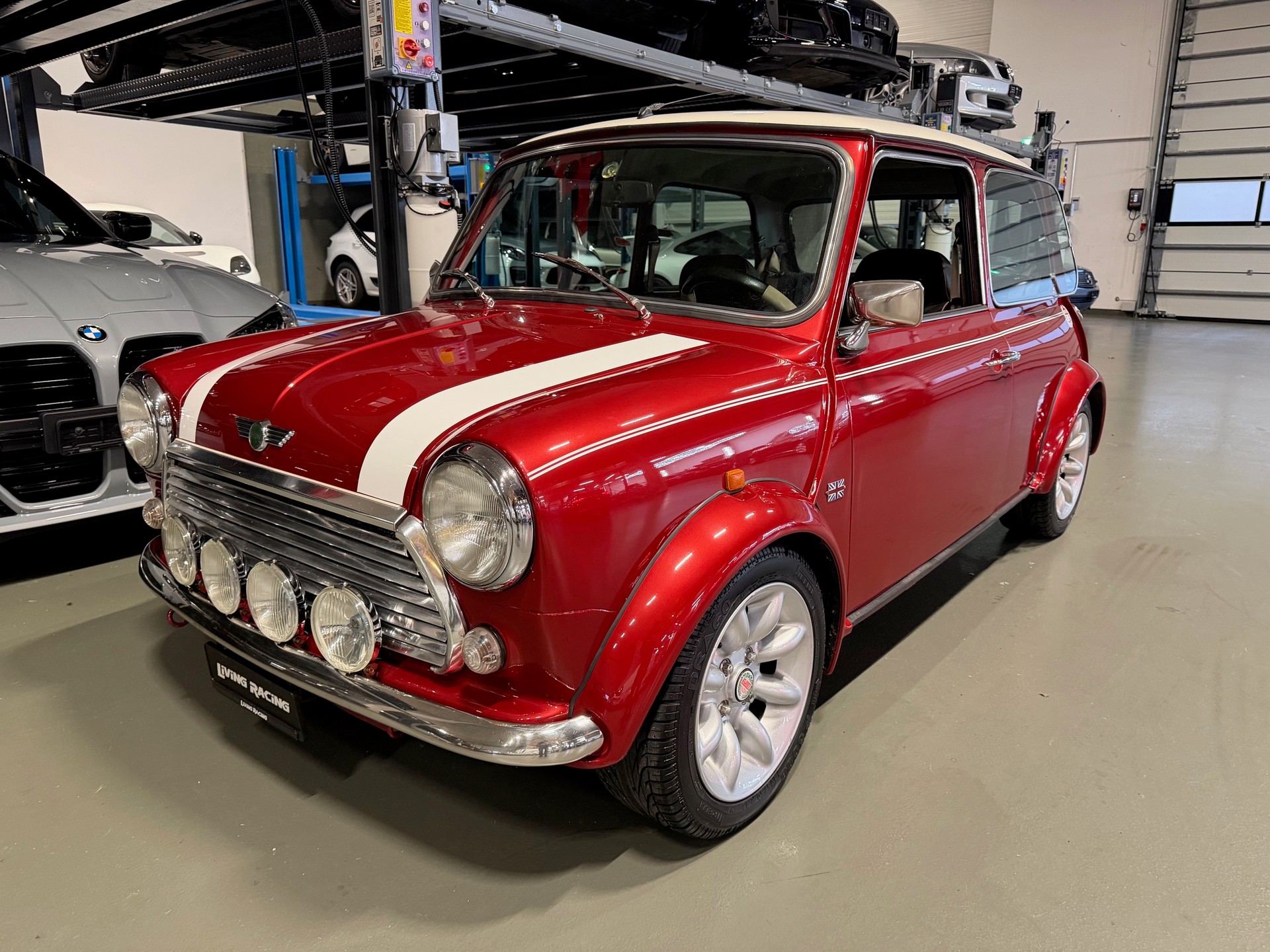 MINI Cooper 1.3i-image-1