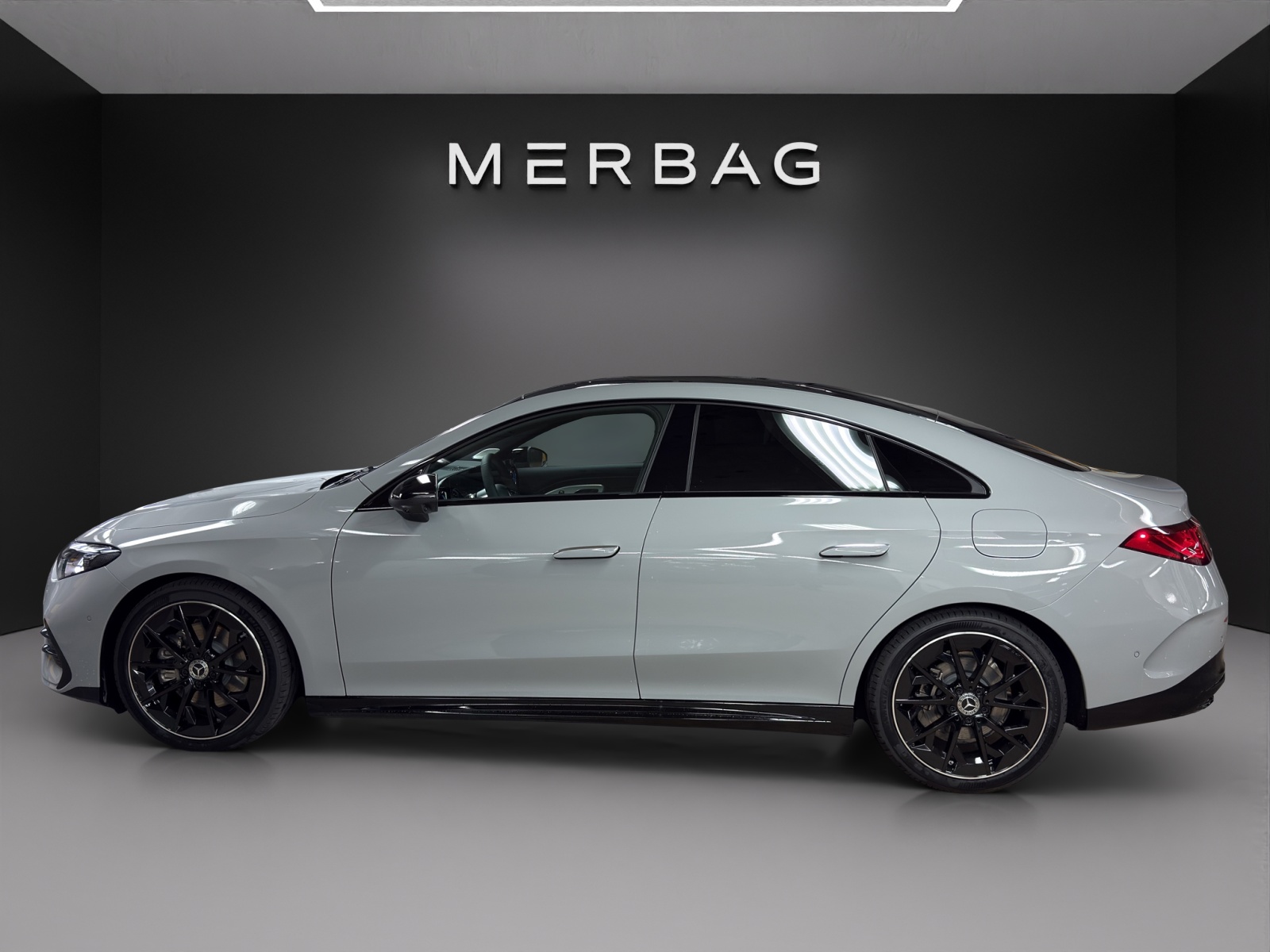 MERCEDES-BENZ CLA 220 8G-DCT 4Matic-image-1