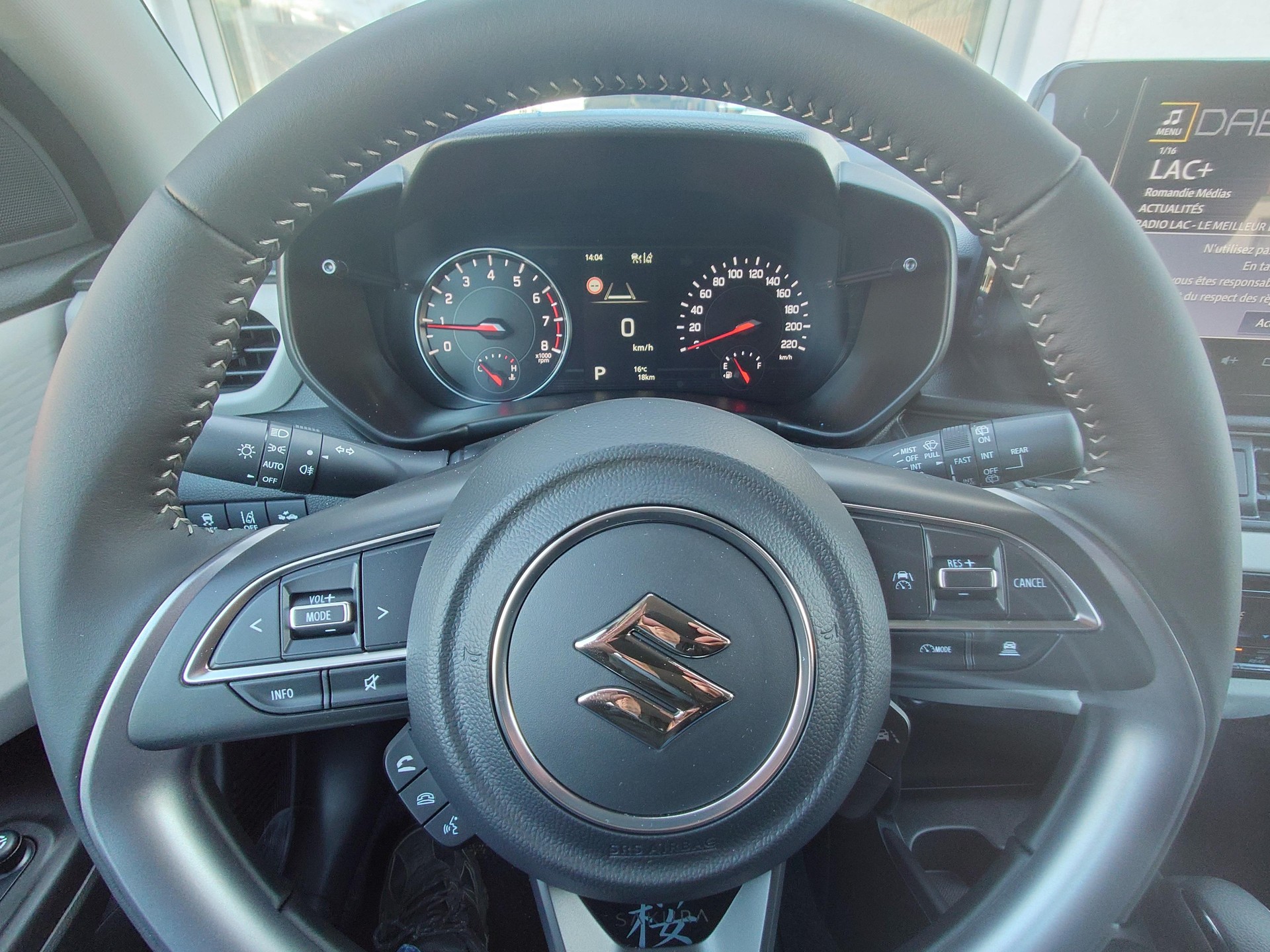 SUZUKI Swift 1.2 Sakura Hybrid-image-6