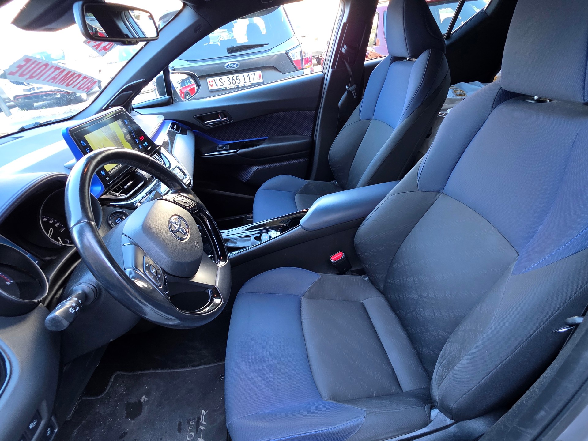 TOYOTA C-HR 1.2 Turbo Style 4WD Multidrive S-image-7