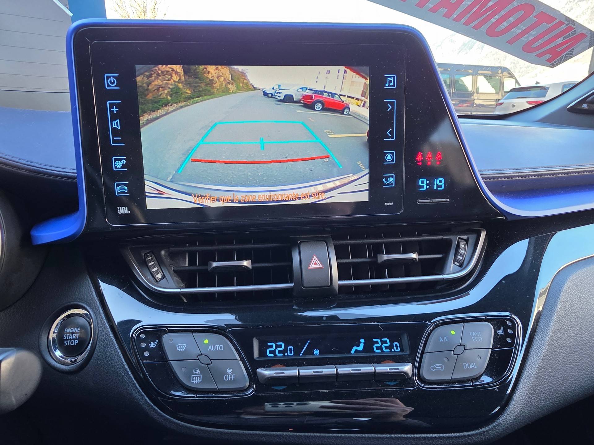 TOYOTA C-HR 1.2 Turbo Style 4WD Multidrive S-image-9