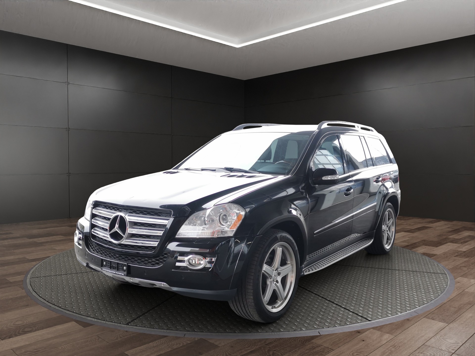 MERCEDES-BENZ GL 550 4Matic 7G-Tronic-showroom-element-1