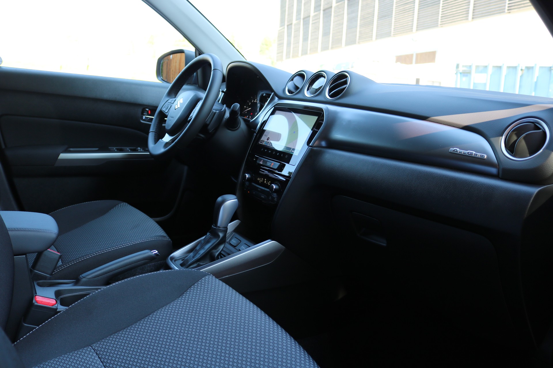 SUZUKI Vitara 1.4T Compact + 4x4 Hybrid Automatic-image-9