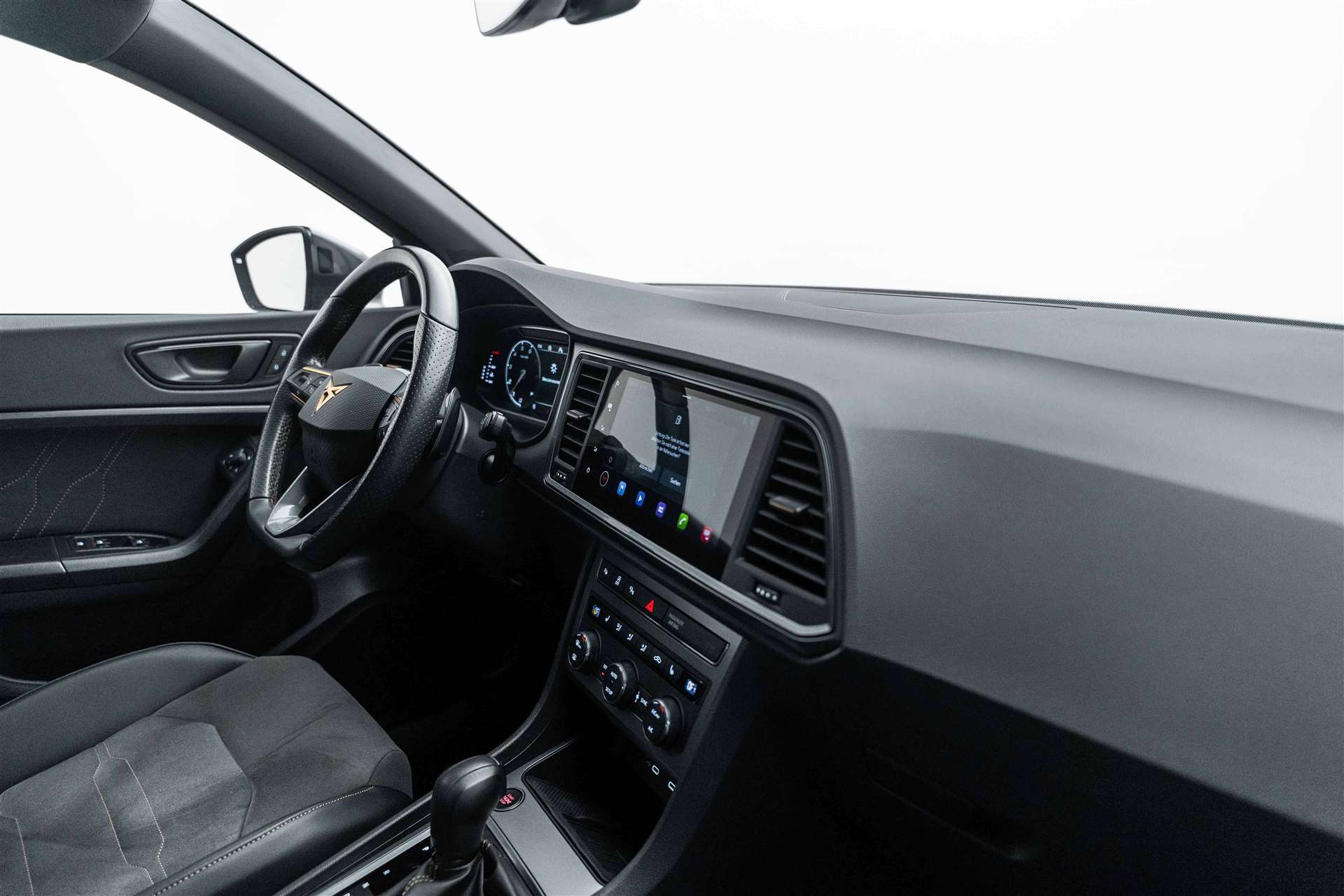CUPRA Ateca 2.0TSI VZ 4Drive DSG 300PS AHK! Pano!-image-11