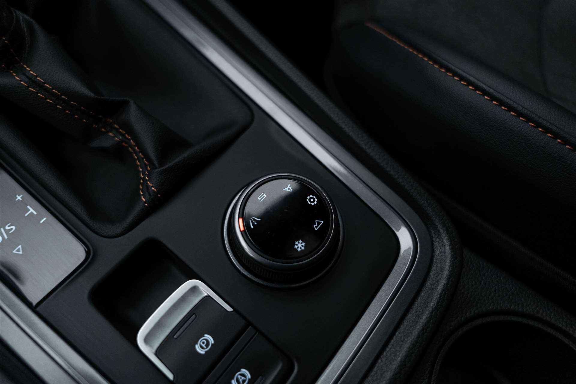 CUPRA Ateca 2.0TSI VZ 4Drive DSG 300PS AHK! Pano!-image-29