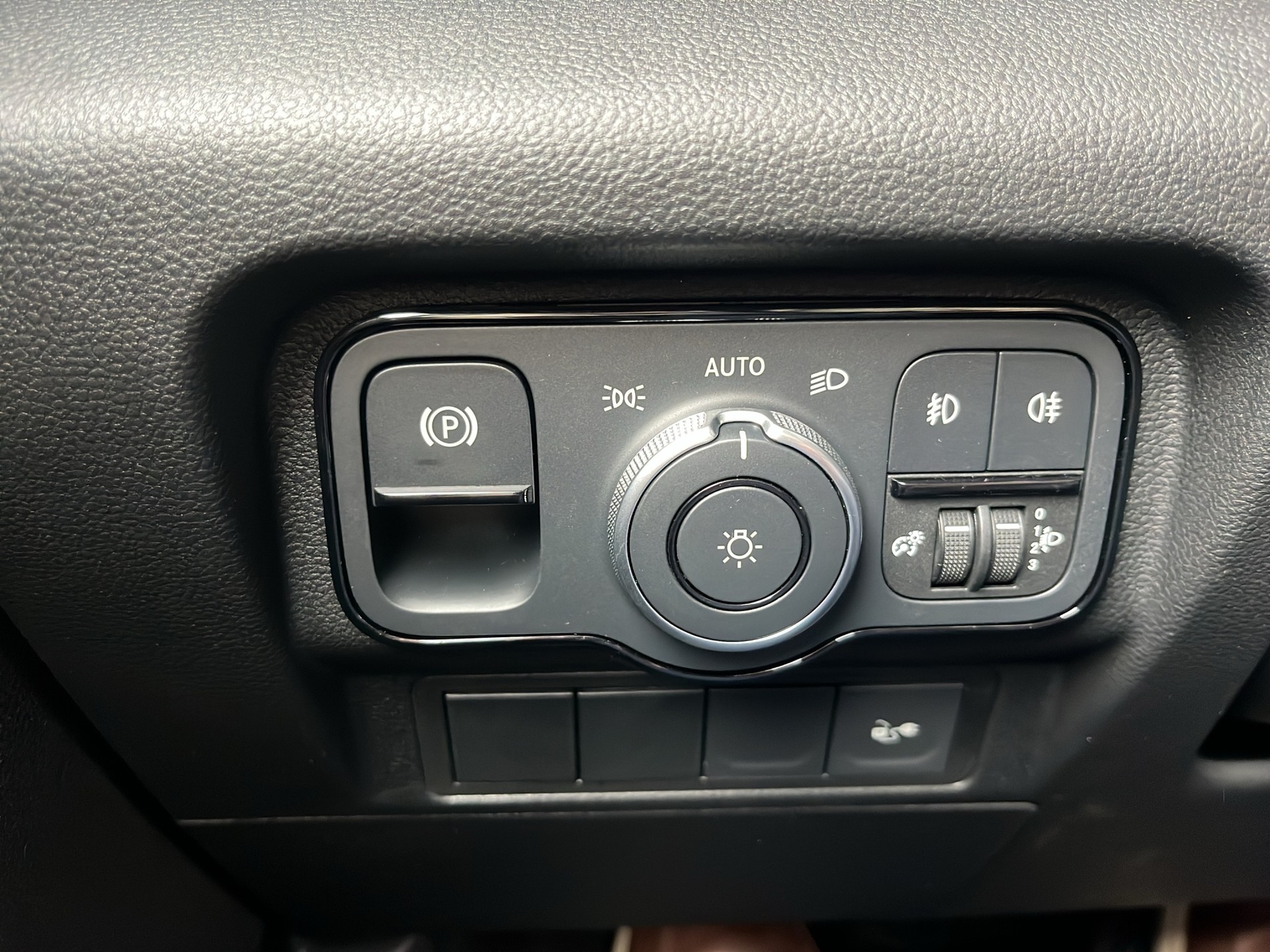MERCEDES-BENZ eCitan 45kWh Select Lang eCitan 45kWh Select Lang *Länge 2, Rückfahrkamera, Schiebetür, Listenpreis Fr. 61'000.--*-image-21