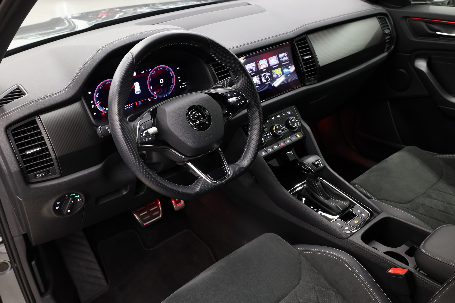 SKODA Kodiaq 2.0 TDI 200 Sportline DSG-image-16