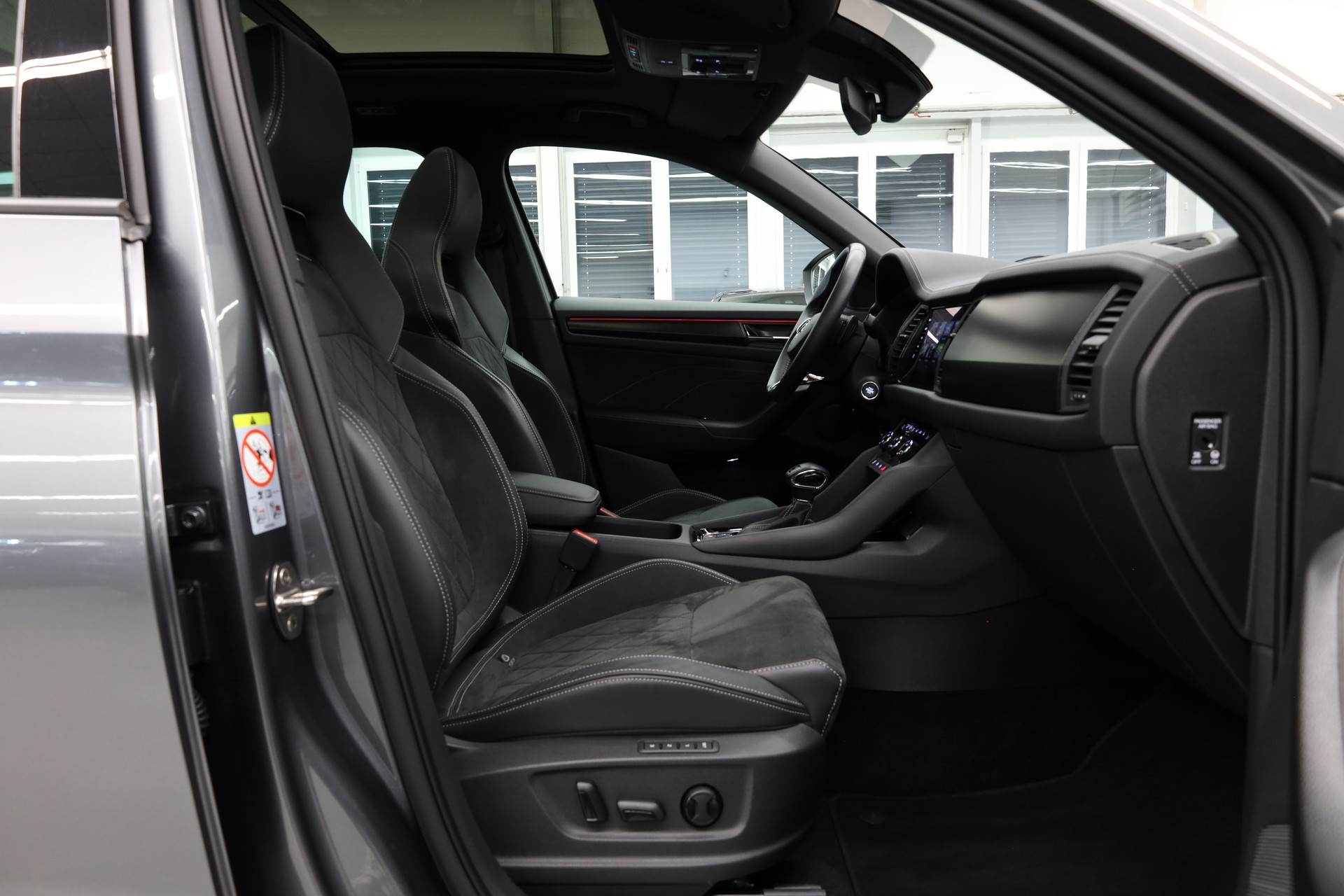 SKODA Kodiaq 2.0 TDI 200 Sportline DSG-image-15