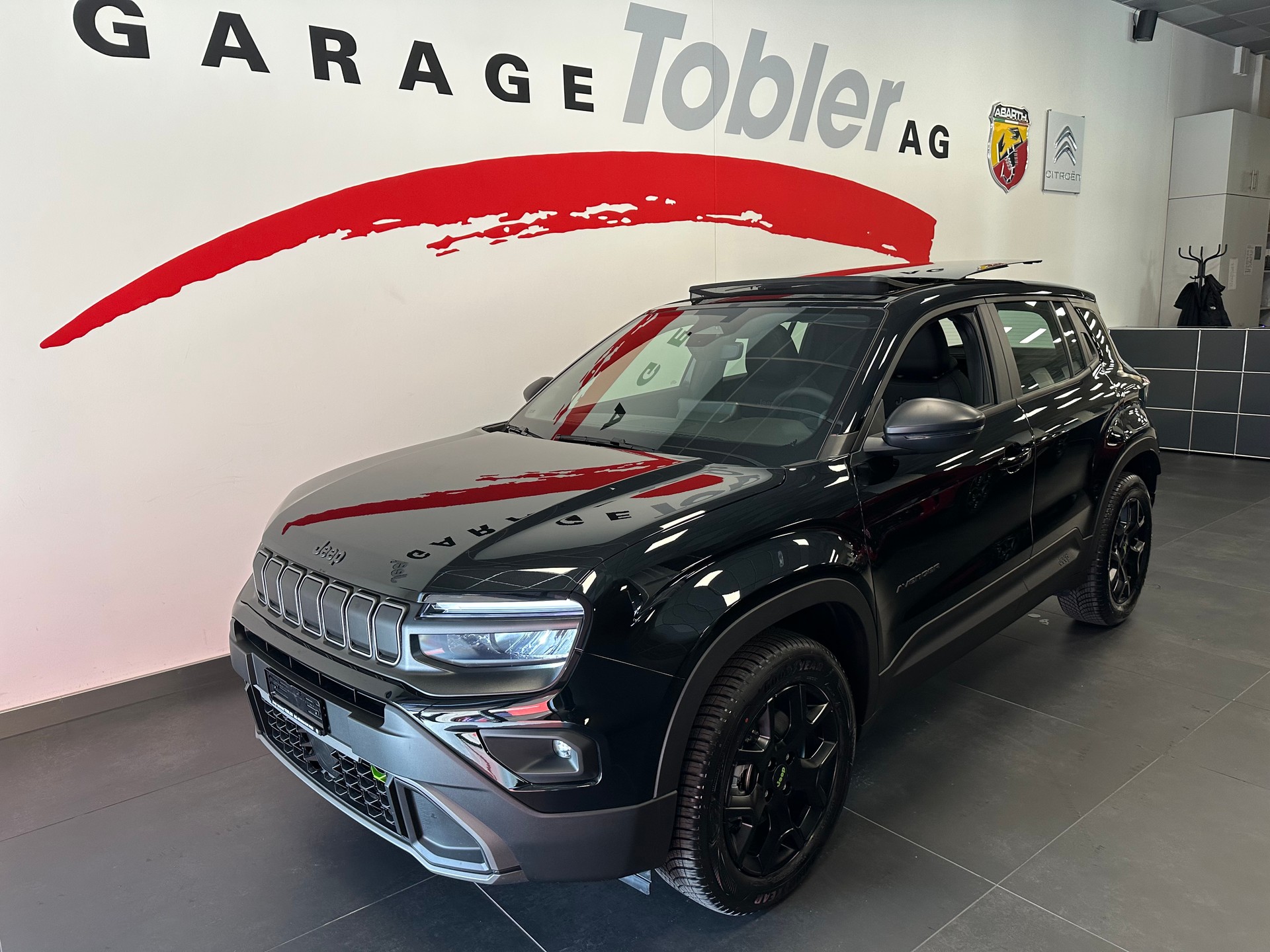 JEEP Avenger 1.2 Turbo MHEV Upland Plus Sky 4xe-image-3