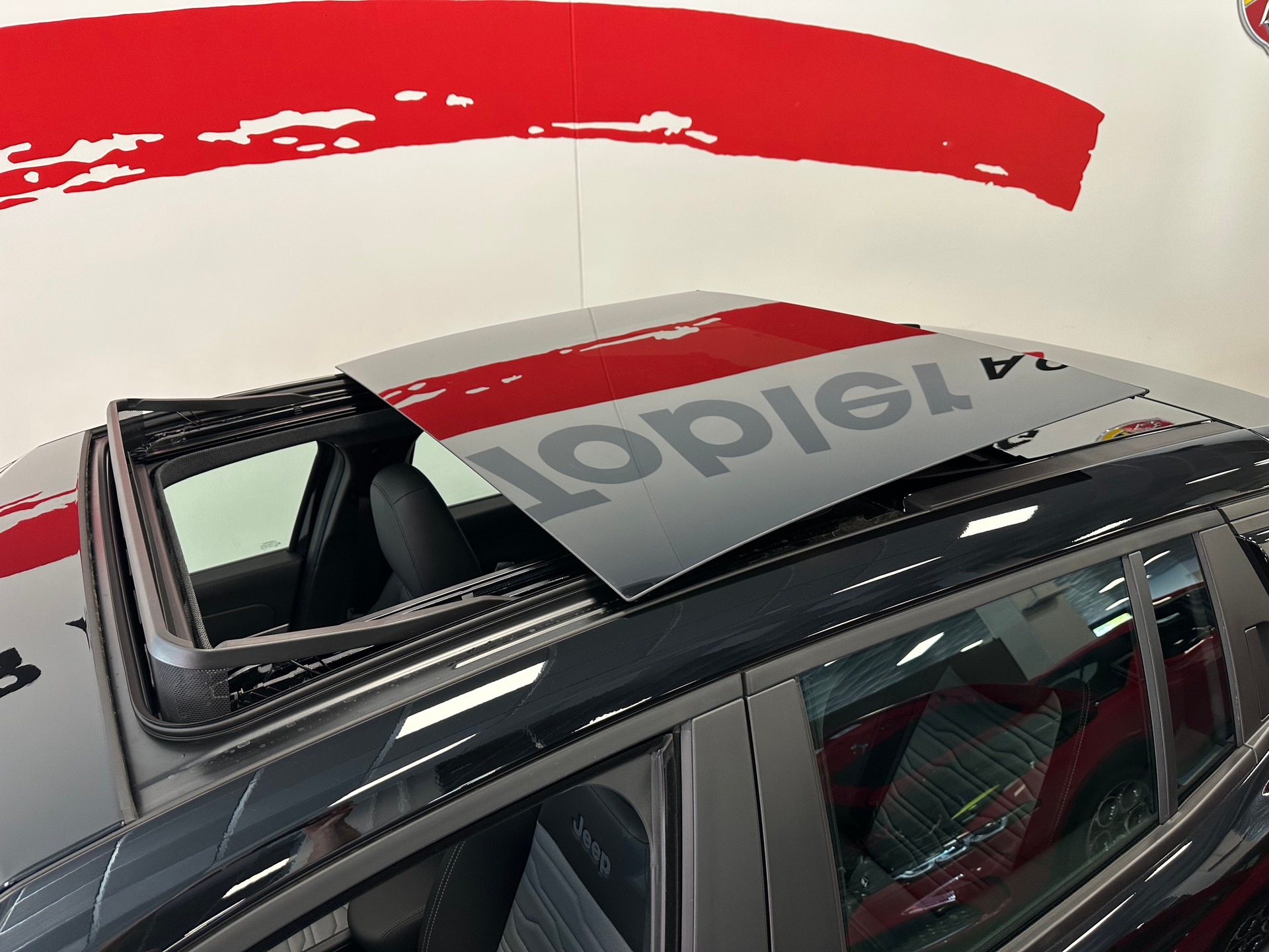 JEEP Avenger 1.2 Turbo MHEV Upland Plus Sky 4xe-image-7
