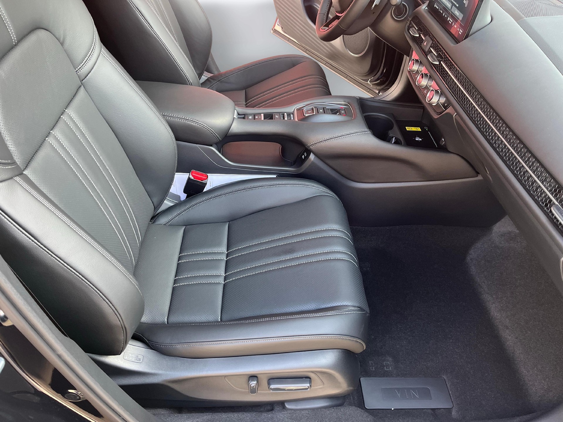 HONDA ZR-V 2.0 i-MMD Advance - mit Aktionsleasing 1.9% und 8 Jahren Garantie!-image-10