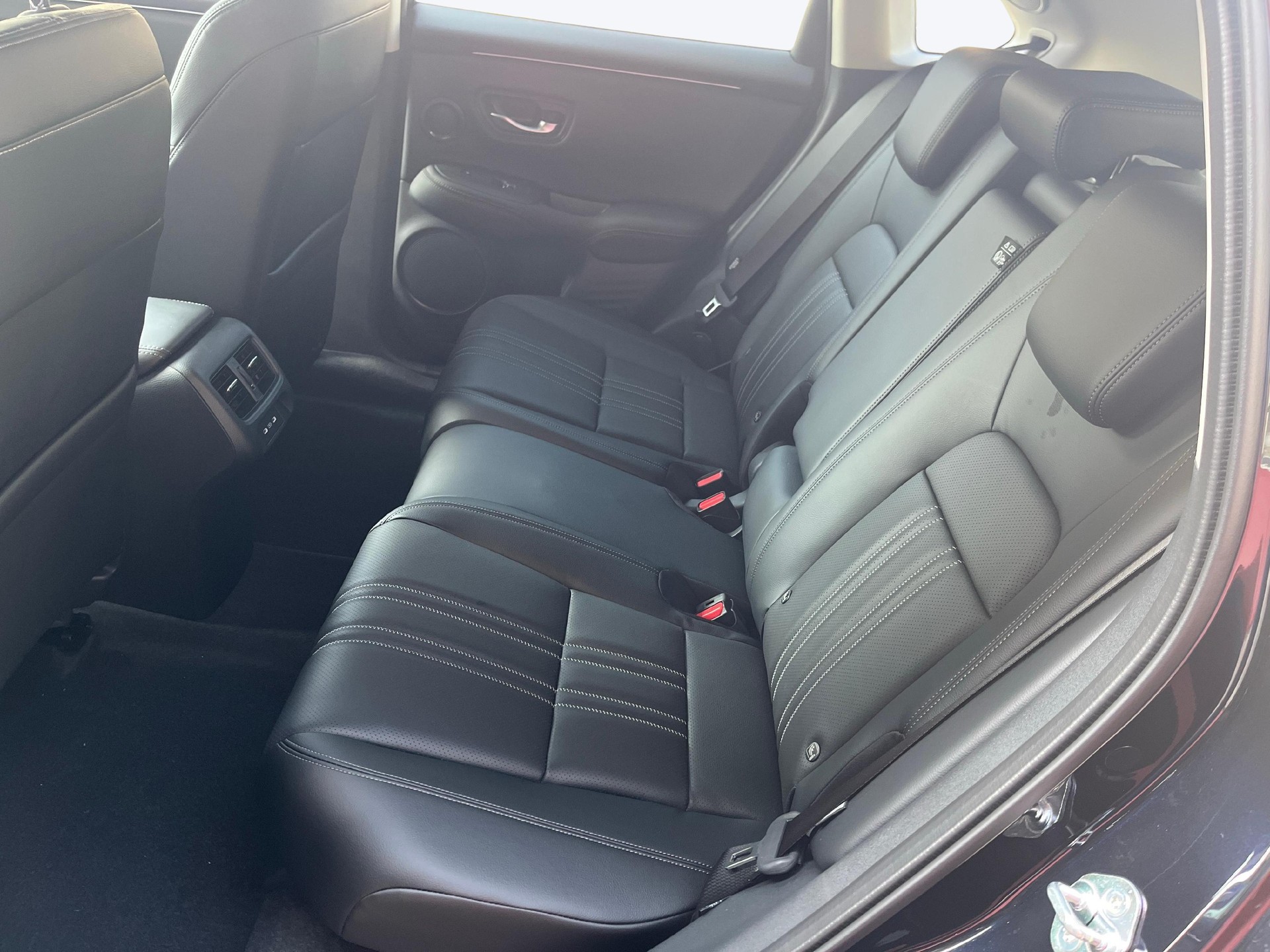 HONDA ZR-V 2.0 i-MMD Advance - mit Aktionsleasing 1.9% und 8 Jahren Garantie!-image-11