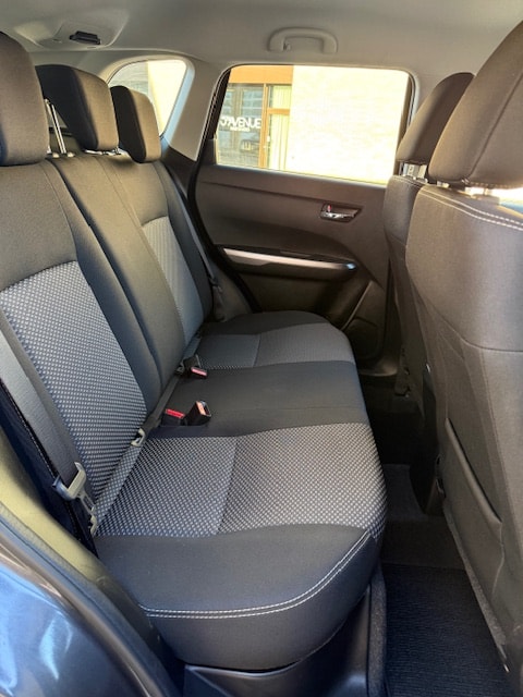 SUZUKI Vitara 1.5 Hybrid Compact + 4x4 AGS-image-8