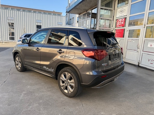 SUZUKI Vitara 1.5 Hybrid Compact + 4x4 AGS-image-2