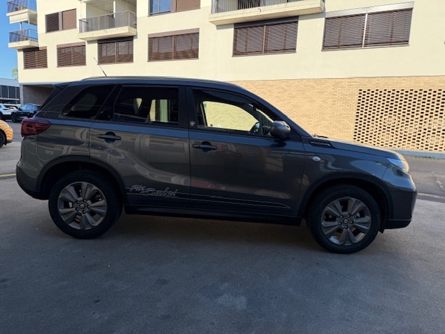 SUZUKI Vitara 1.5 Hybrid Compact + 4x4 AGS-image-5