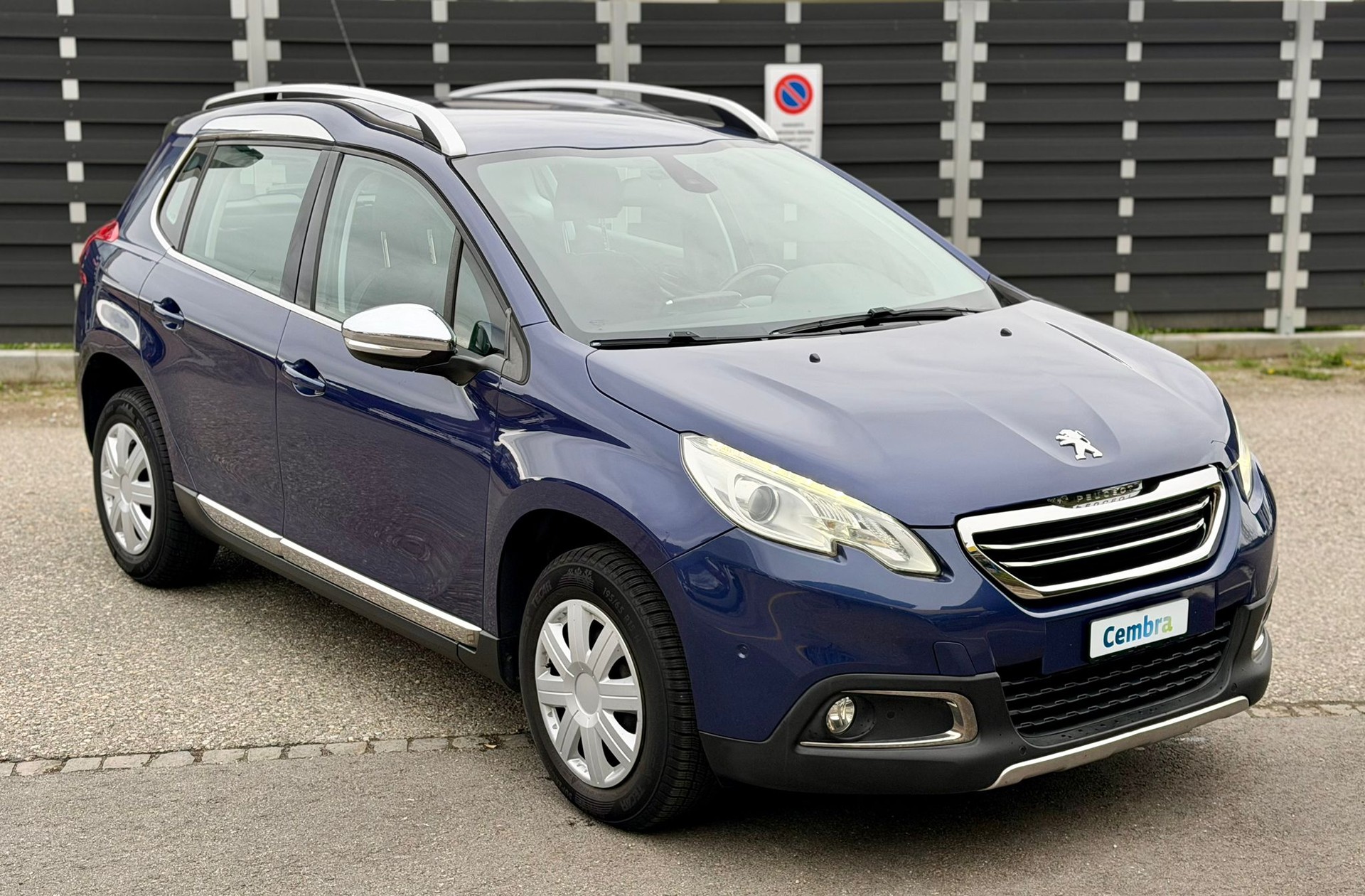 PEUGEOT 2008 1.2 PureTech Allure