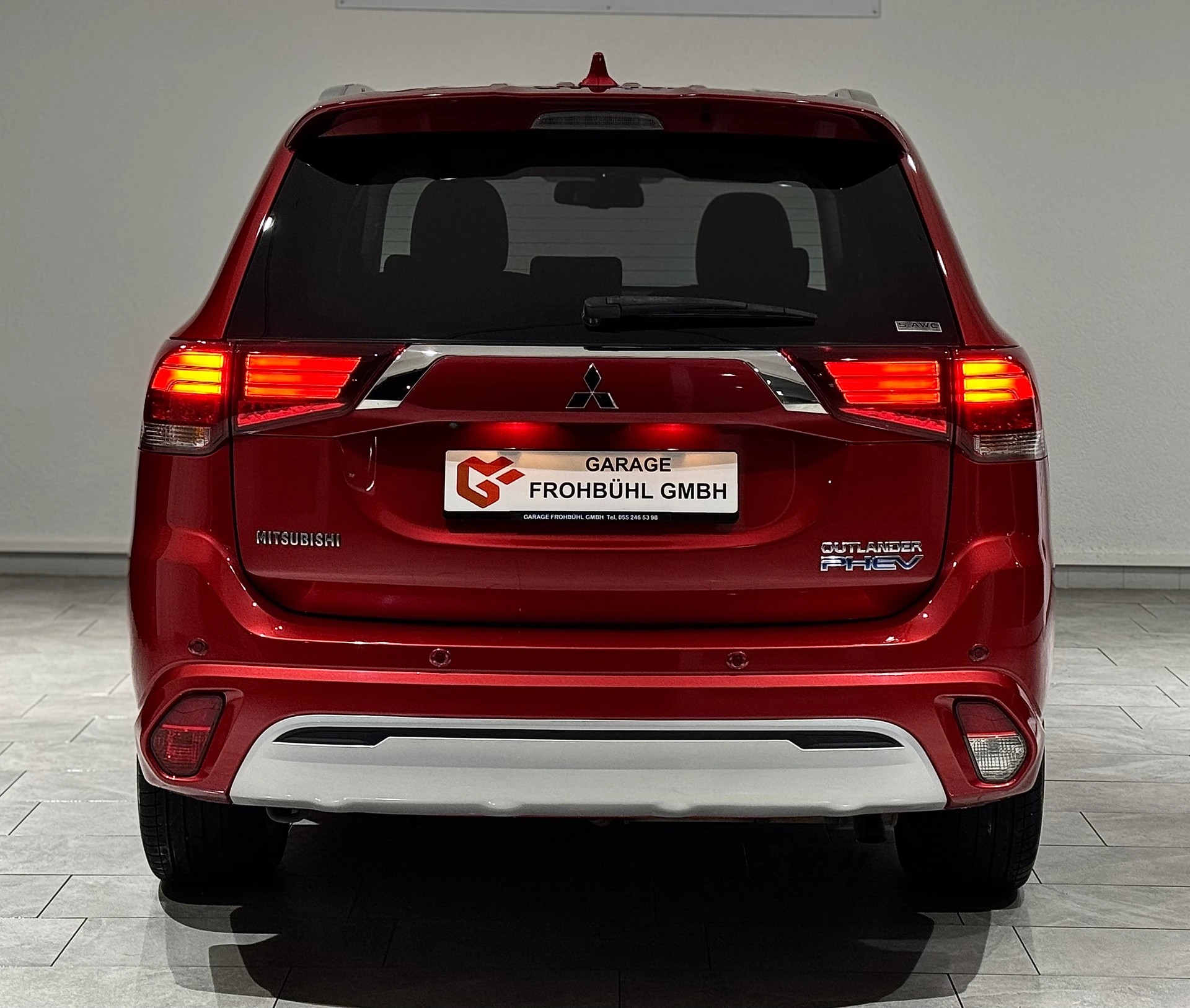 MITSUBISHI Outlander 2.4 PHEV Diamond 4WD Automatic-image-5