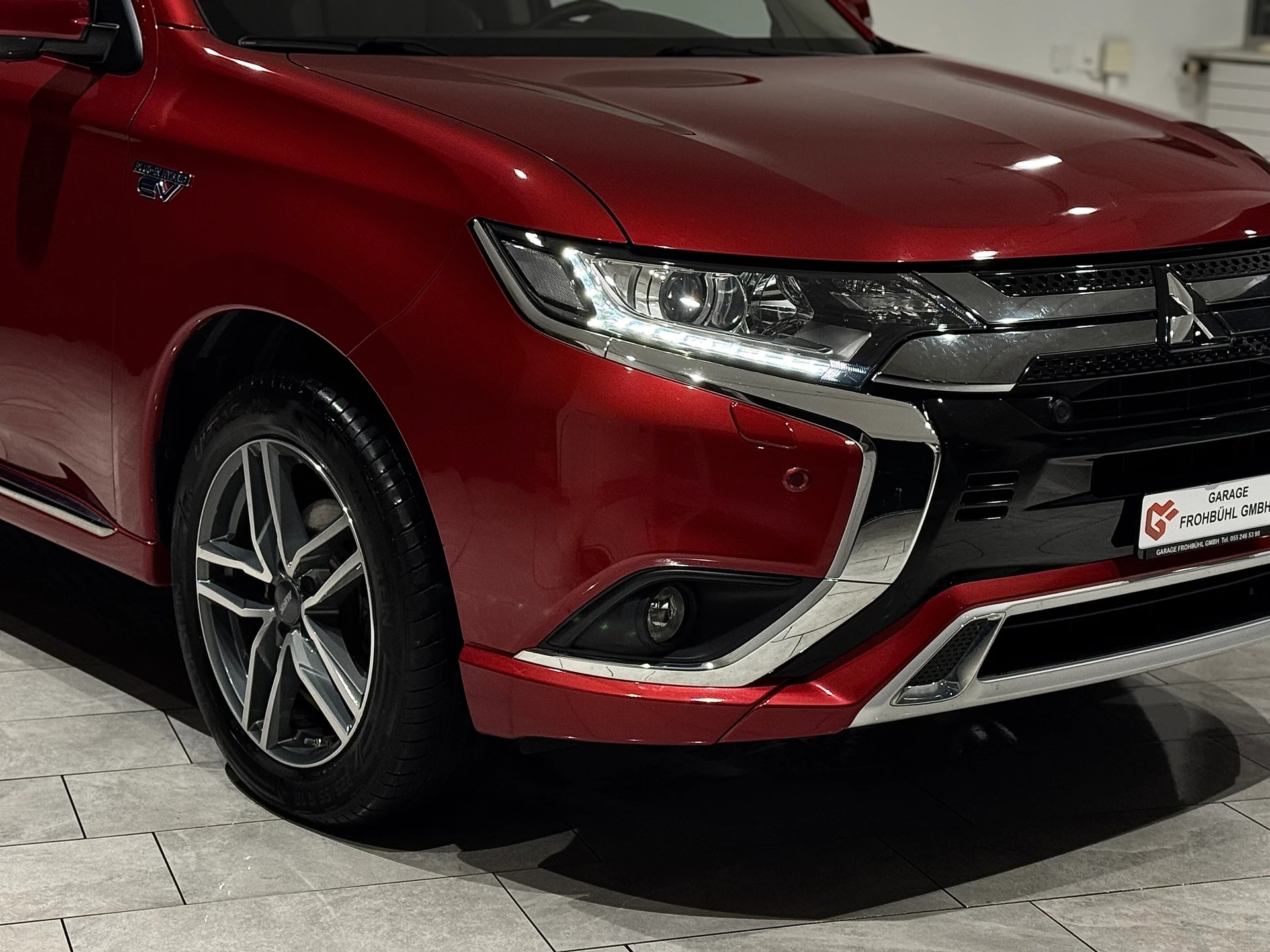 MITSUBISHI Outlander 2.4 PHEV Diamond 4WD Automatic-image-7