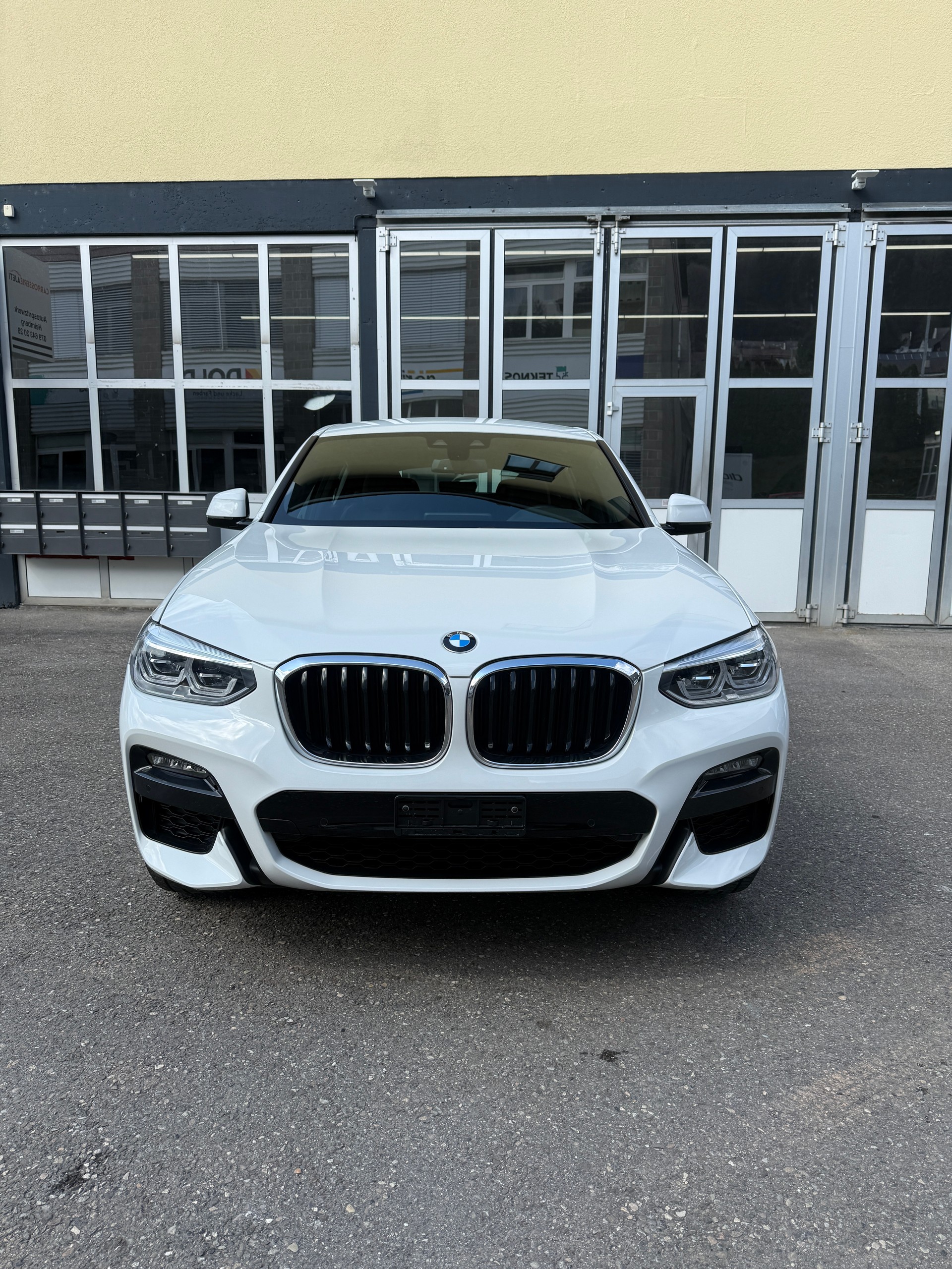 BMW X4 xDrive 48V 20d M Sport X Steptronic-image-1