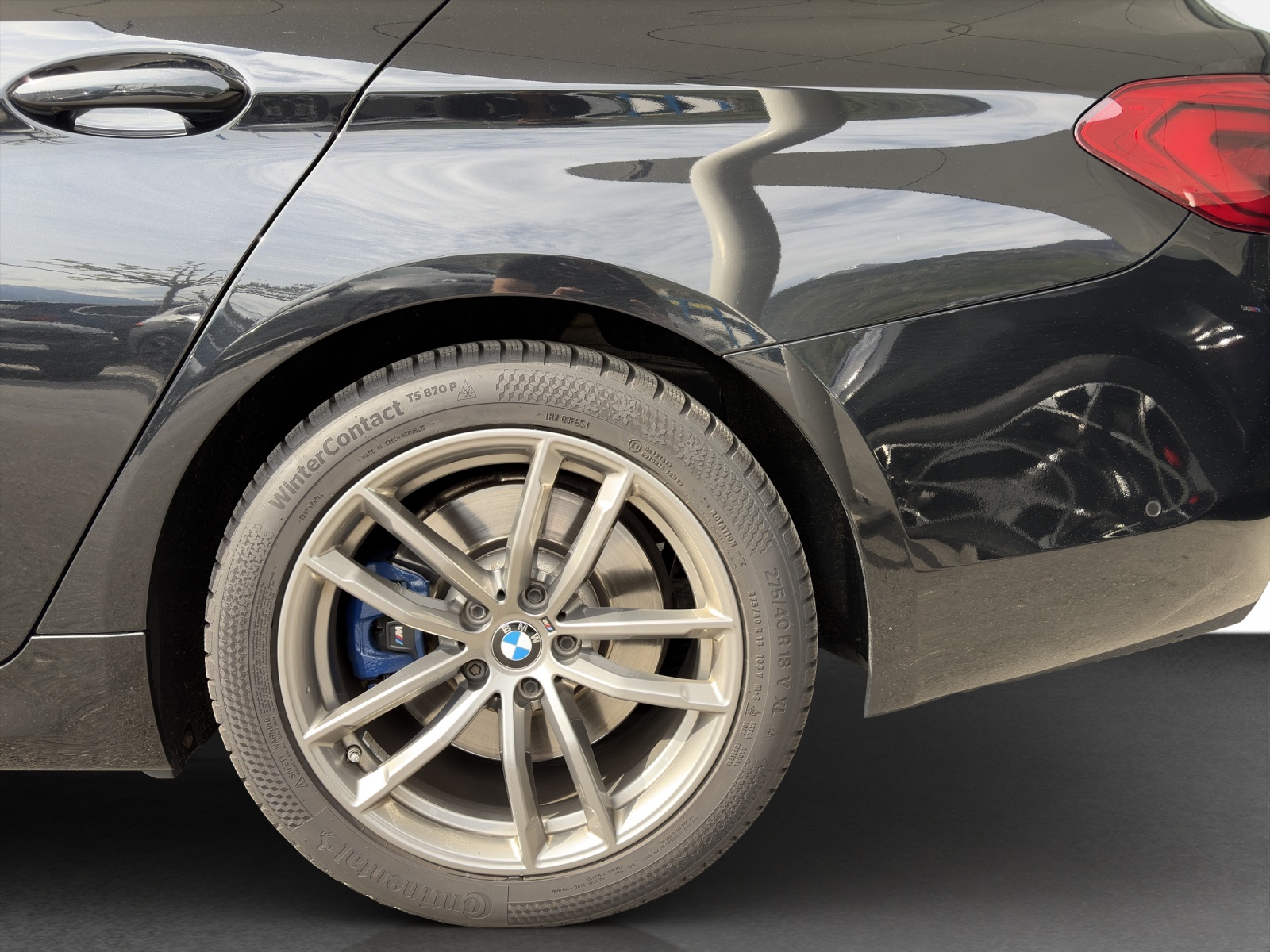 BMW 540i xDrive Touring-image-22