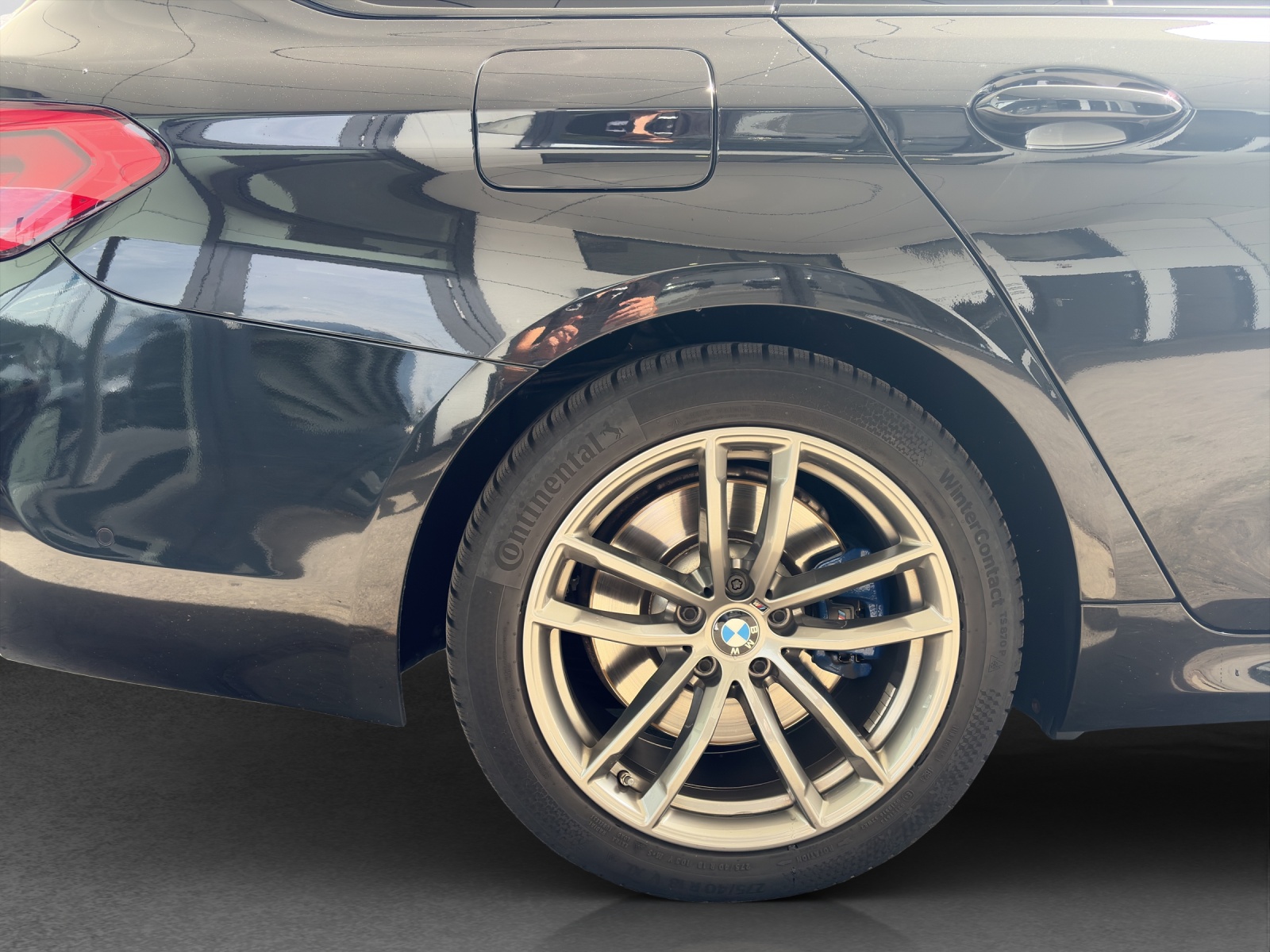 BMW 540i xDrive Touring-image-23