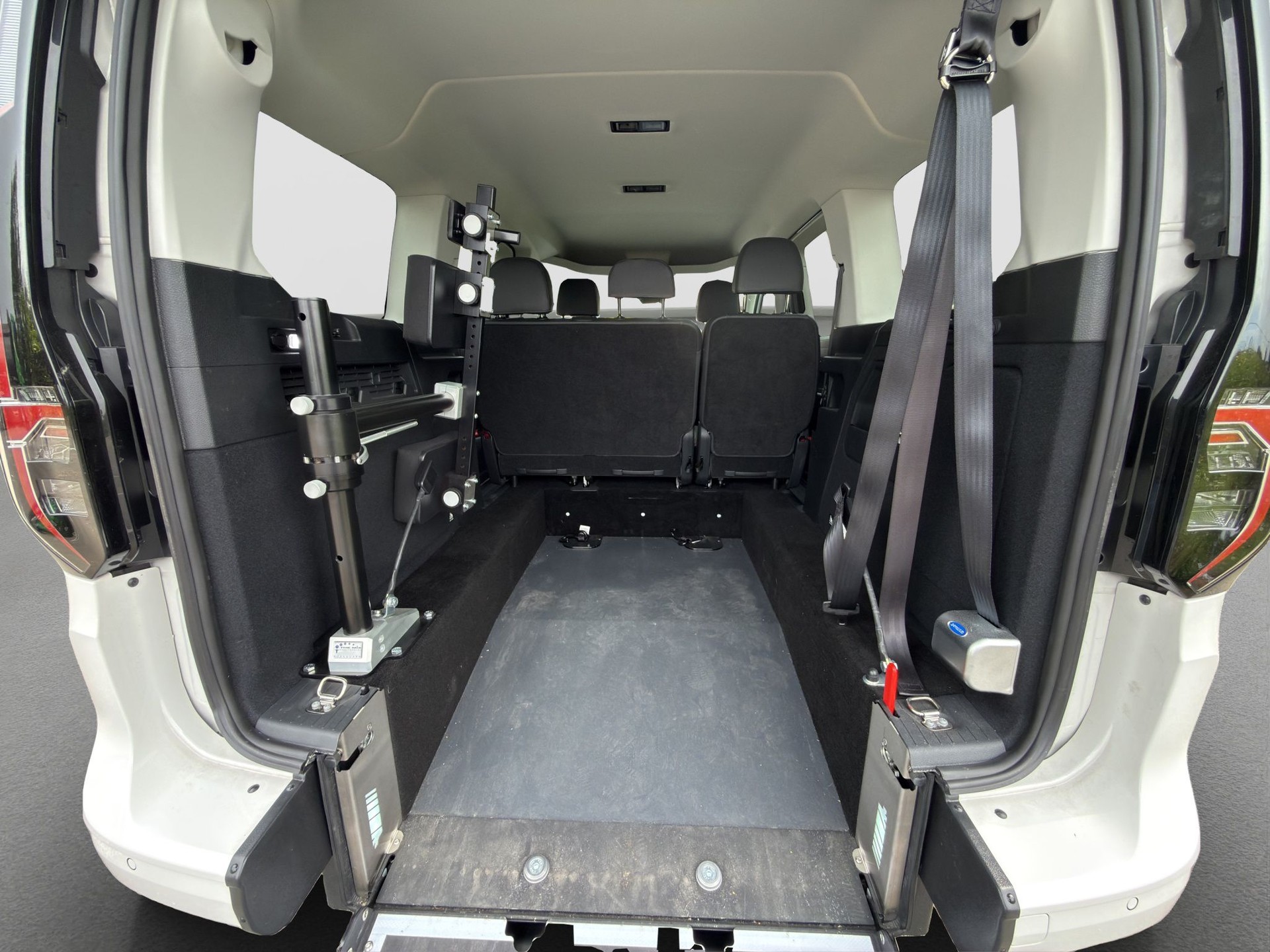 VW Caddy Maxi 1.5 TSI Life DSG-image-10