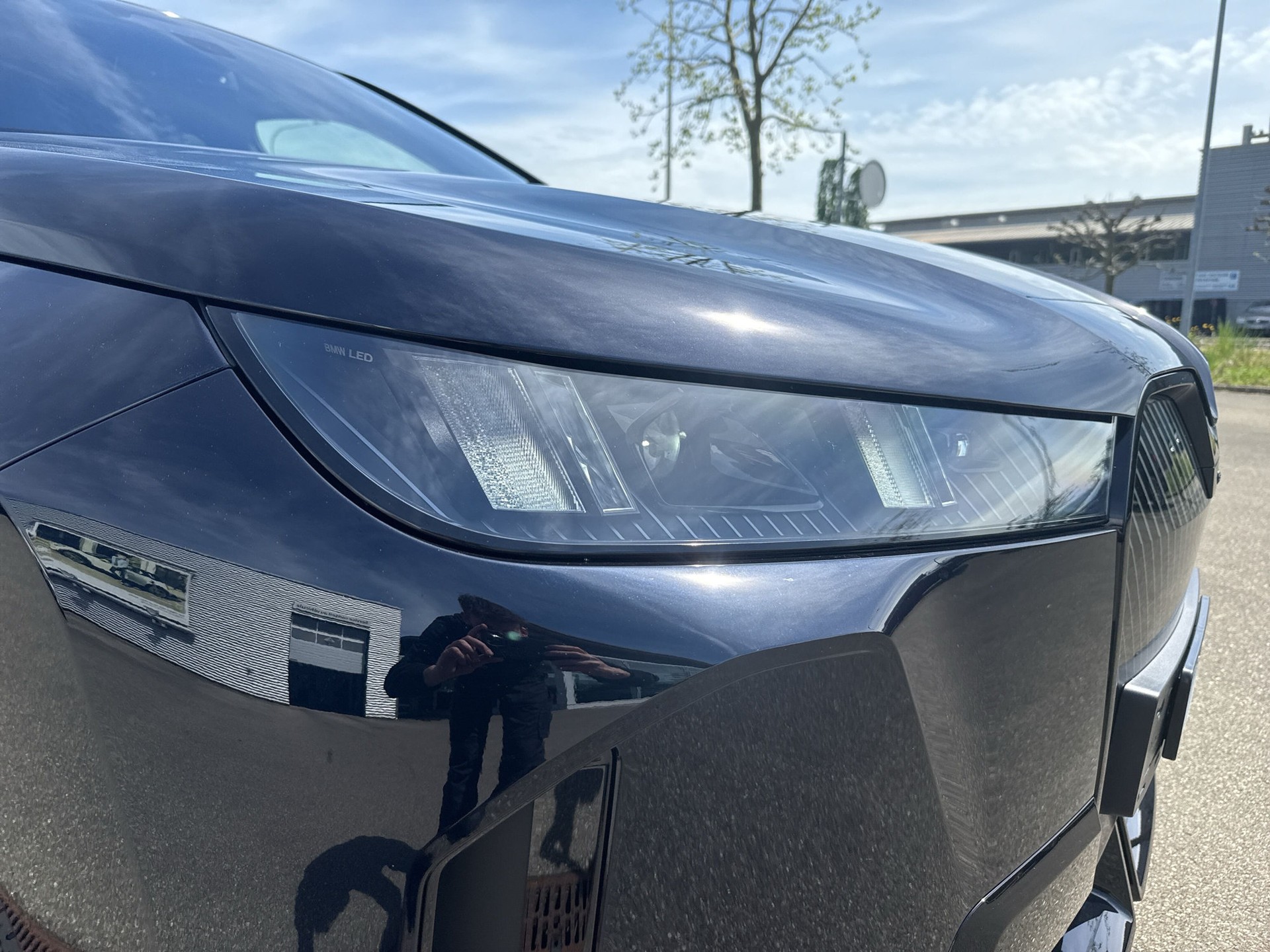 BMW iX xDrive45 M Sport-image-18