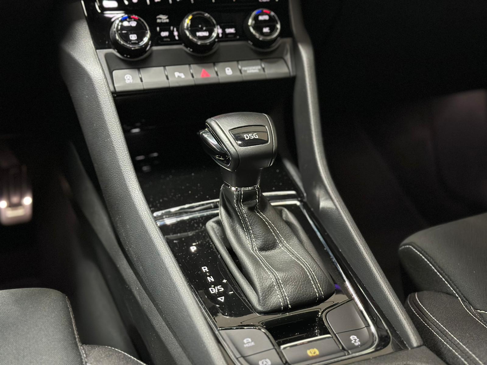 SKODA Karoq 1.5 TSI ACT SportLine DSG-image-14