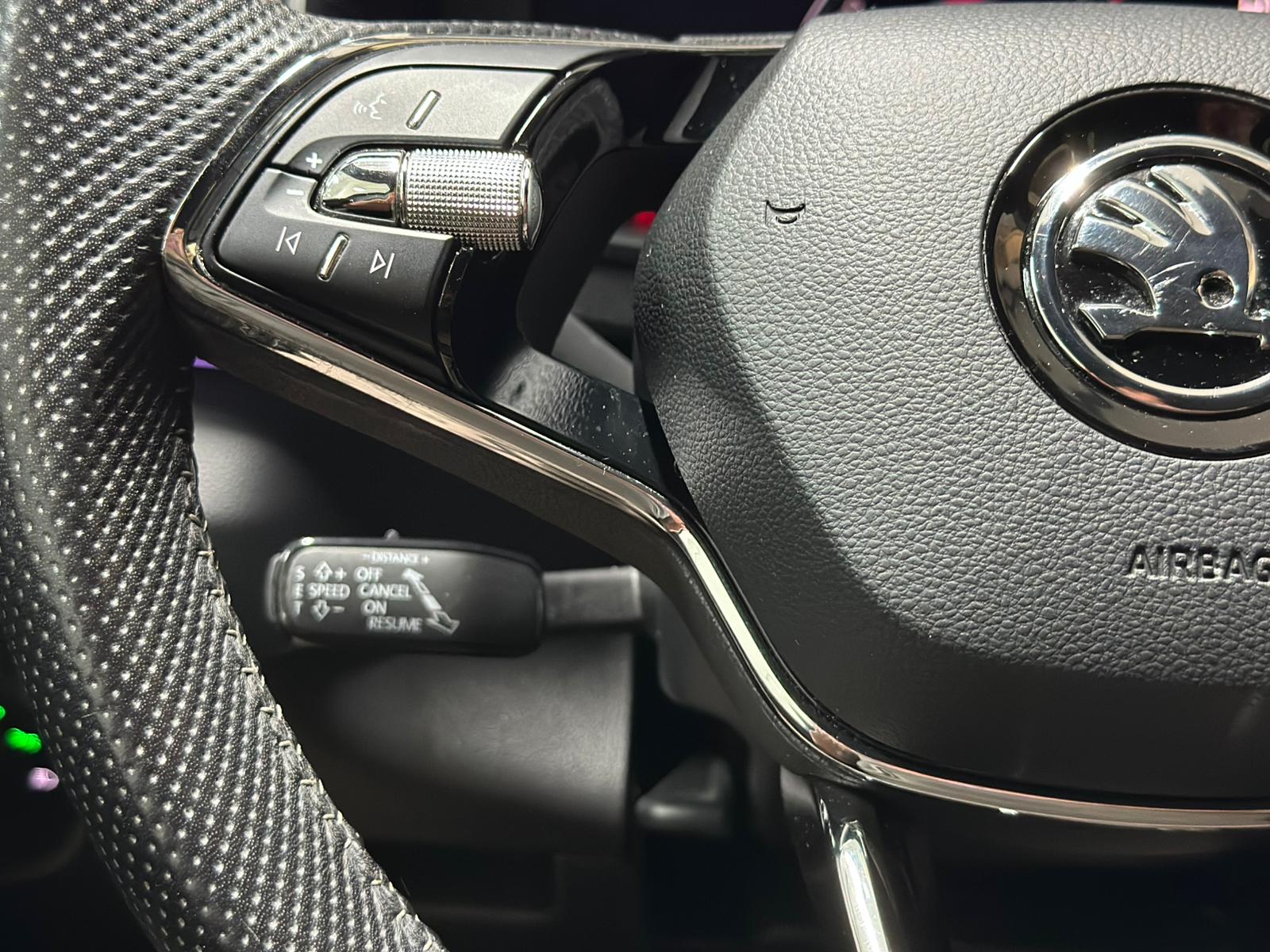 SKODA Karoq 1.5 TSI ACT SportLine DSG-image-11