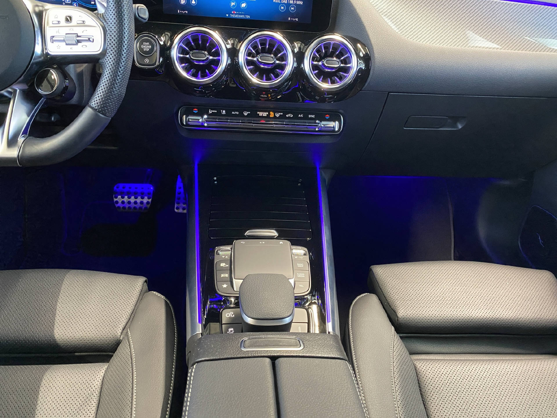 MERCEDES-BENZ GLA 35 AMG 4MATIC-image-10
