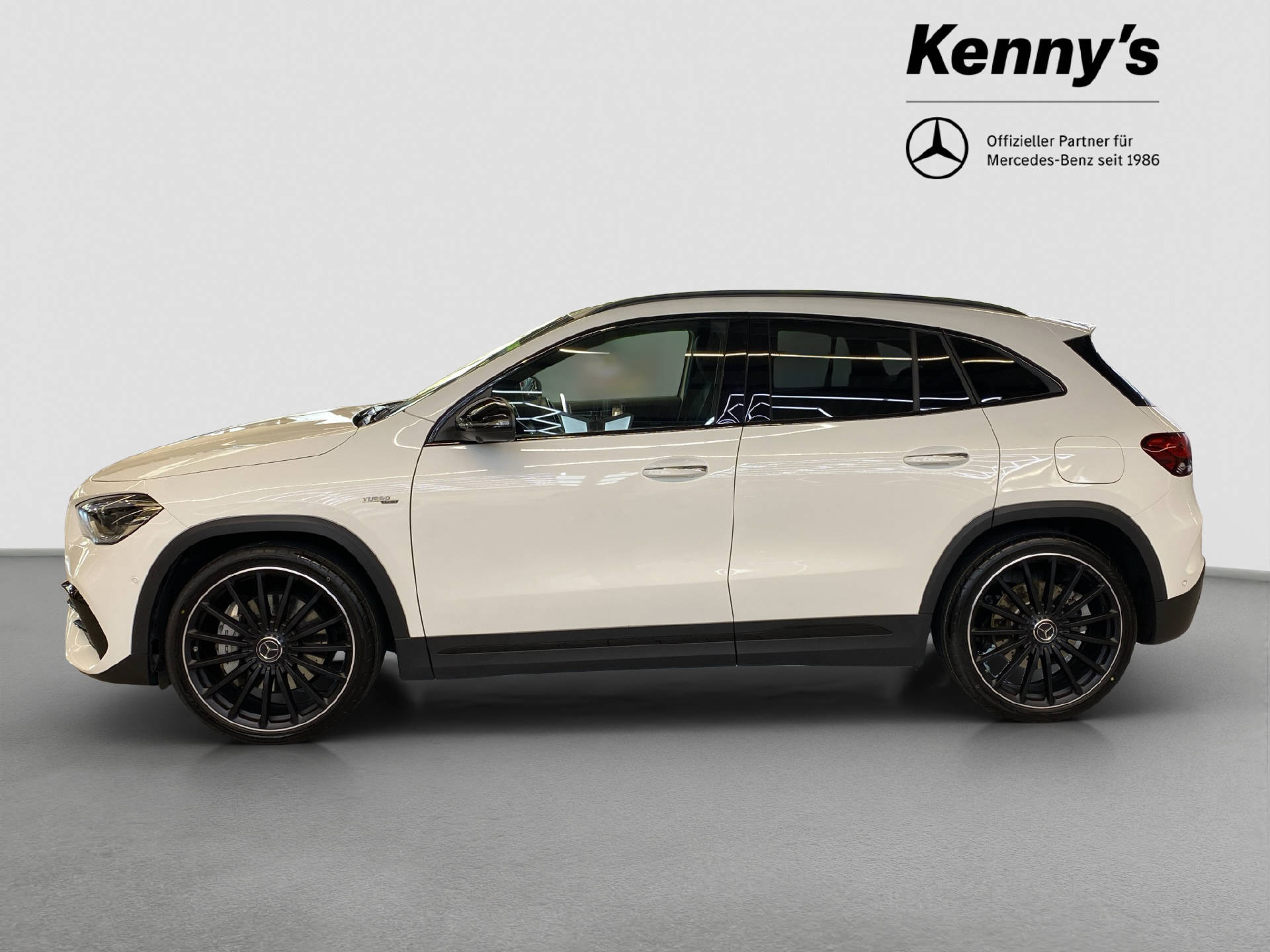 MERCEDES-BENZ GLA 35 AMG 4MATIC-image-2