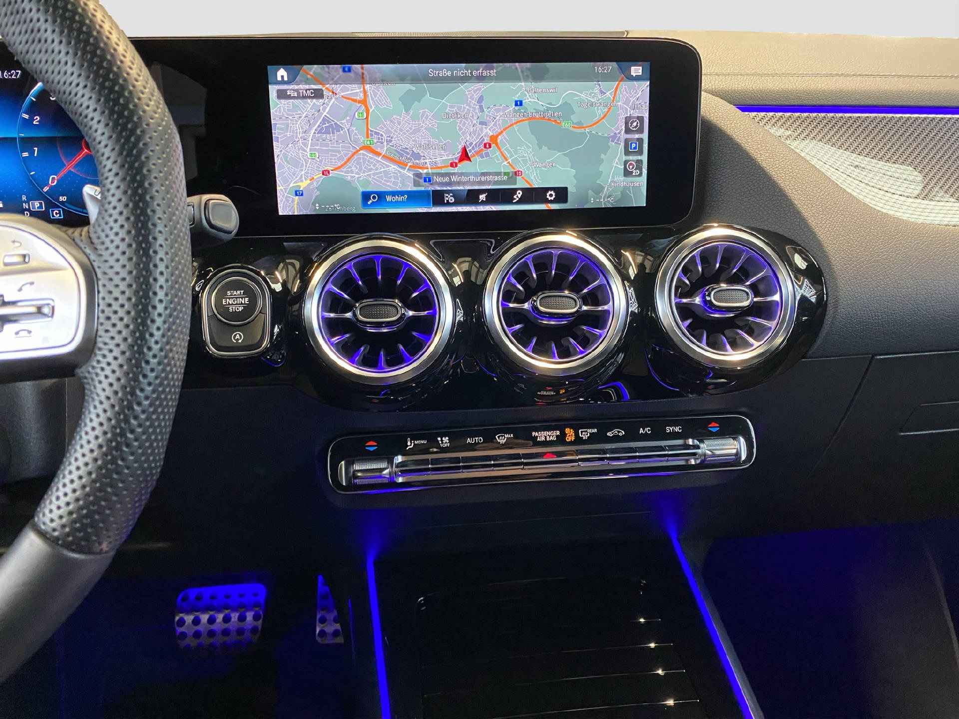 MERCEDES-BENZ GLA 35 AMG 4MATIC-image-11