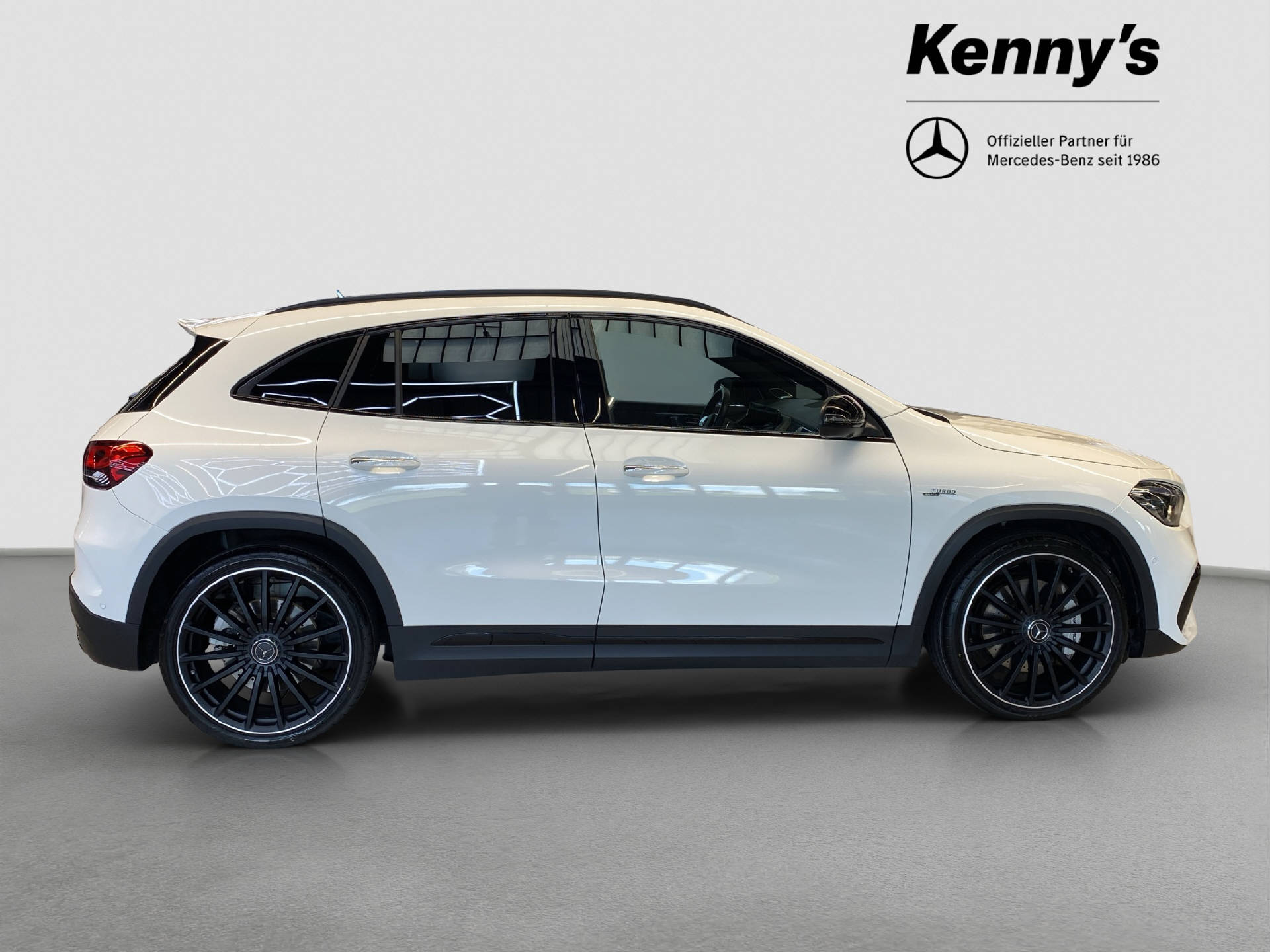 MERCEDES-BENZ GLA 35 AMG 4MATIC-image-3