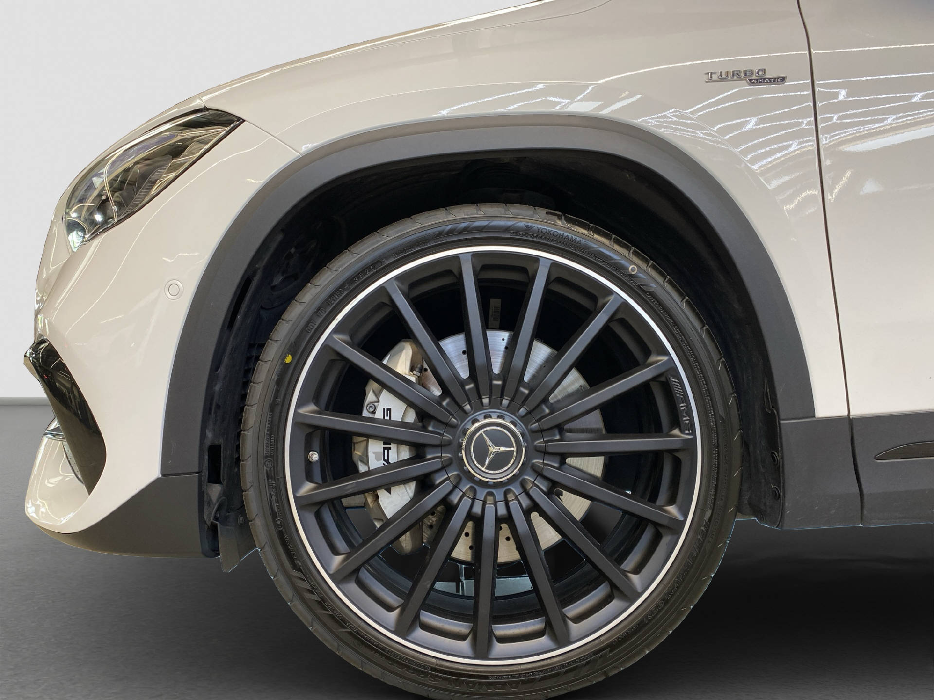 MERCEDES-BENZ GLA 35 AMG 4MATIC-image-6