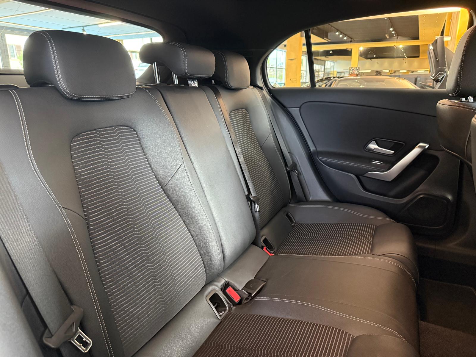 MERCEDES-BENZ A 200 Progressive 7G-DCT-image-13