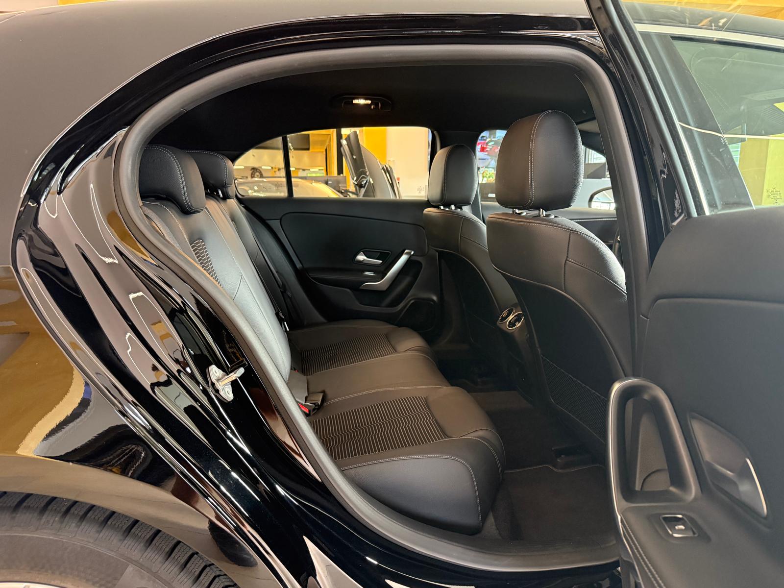 MERCEDES-BENZ A 200 Progressive 7G-DCT-image-12