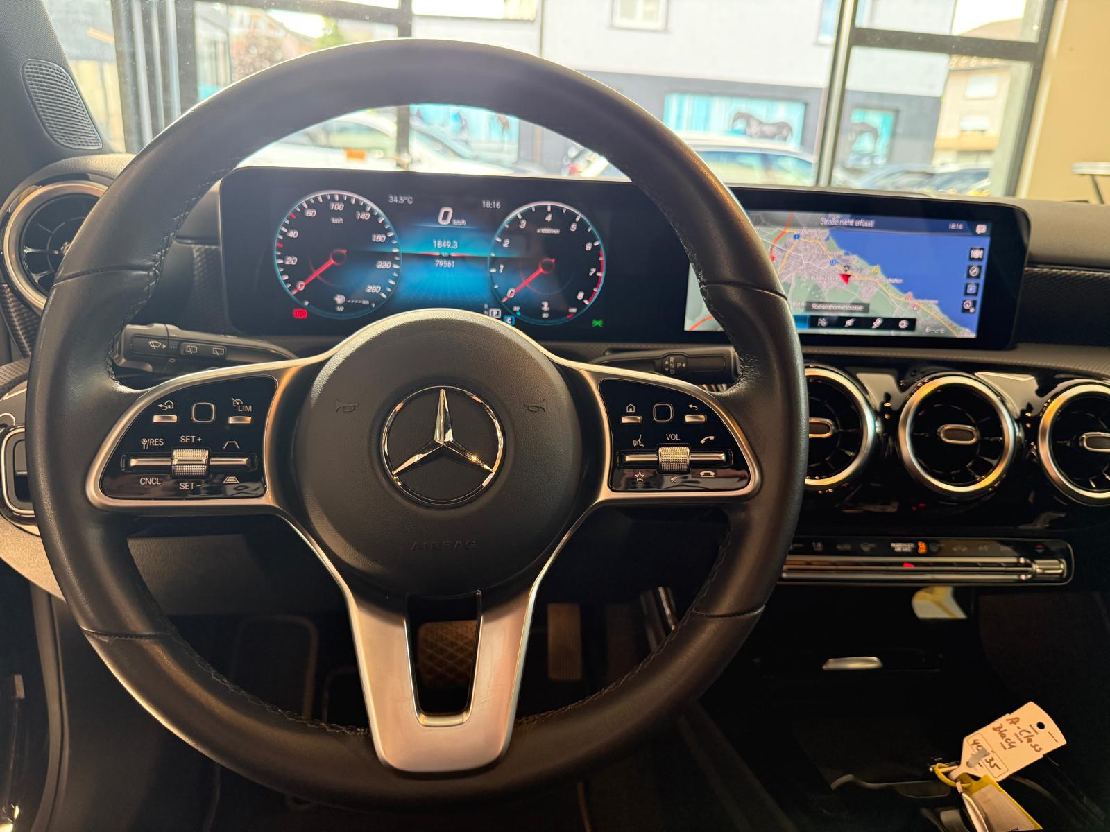 MERCEDES-BENZ A 200 Progressive 7G-DCT-image-17