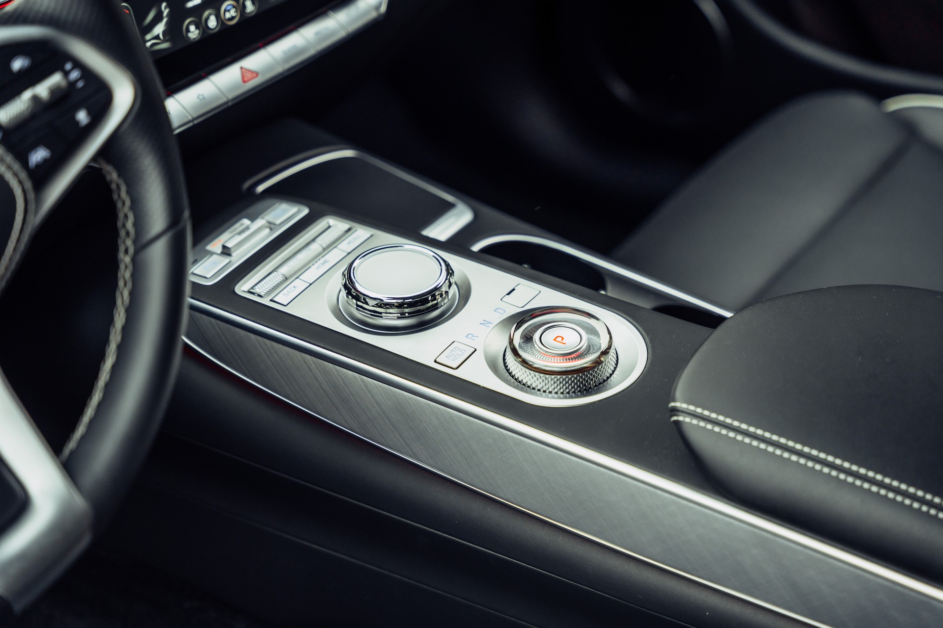 GENESIS GV70 Electrified Sport kWh 77,4 AWD-image-11