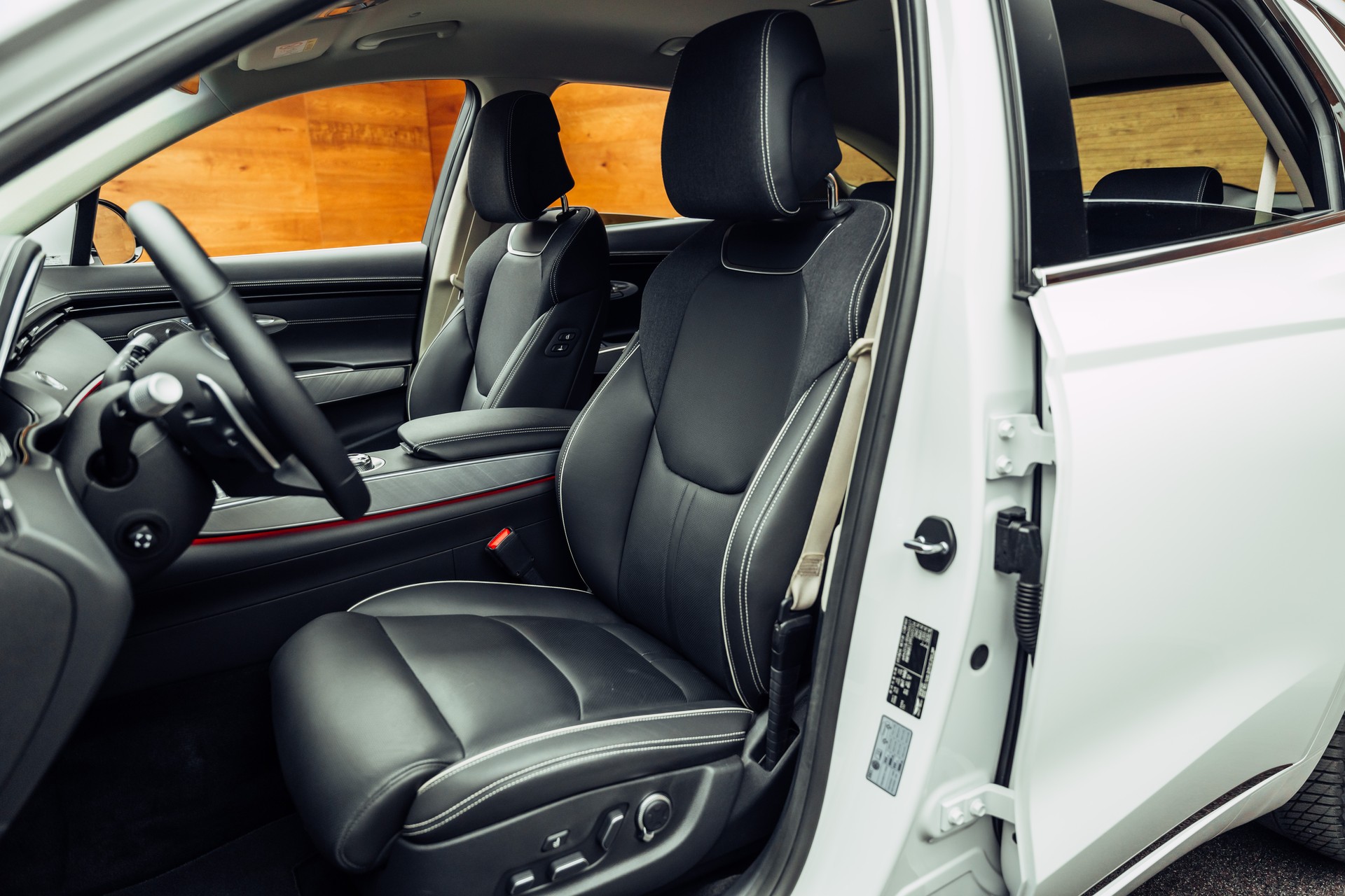 GENESIS GV70 Electrified Sport kWh 77,4 AWD-image-5