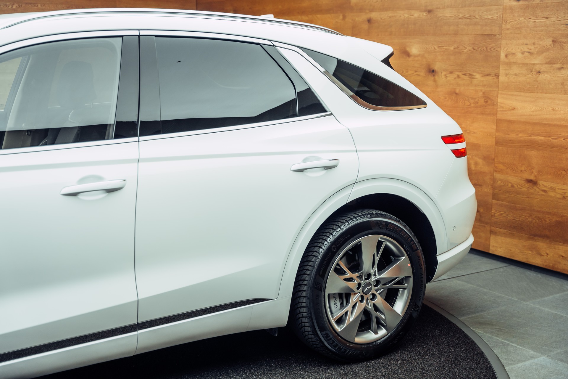 GENESIS GV70 Electrified Sport kWh 77,4 AWD-image-19