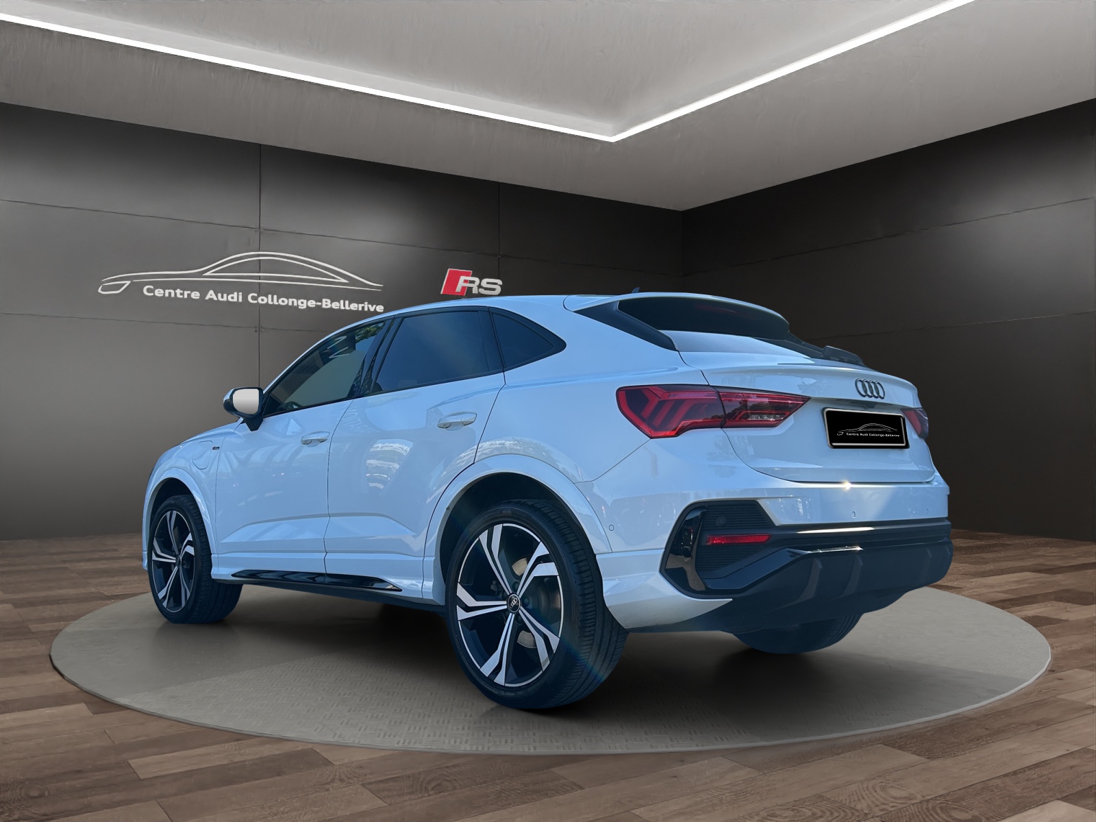 AUDI Q3 Sportback 45 TFSI e S-tronic-image-3